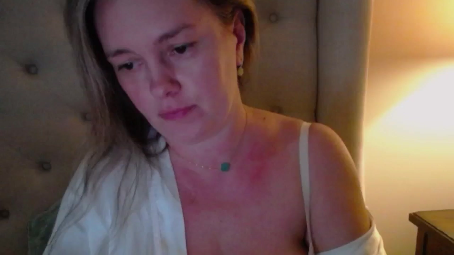 Gallery image thumbnail from J0llye's myfreecams stream on, 10/28/2024, 20:24 image 12 of 20