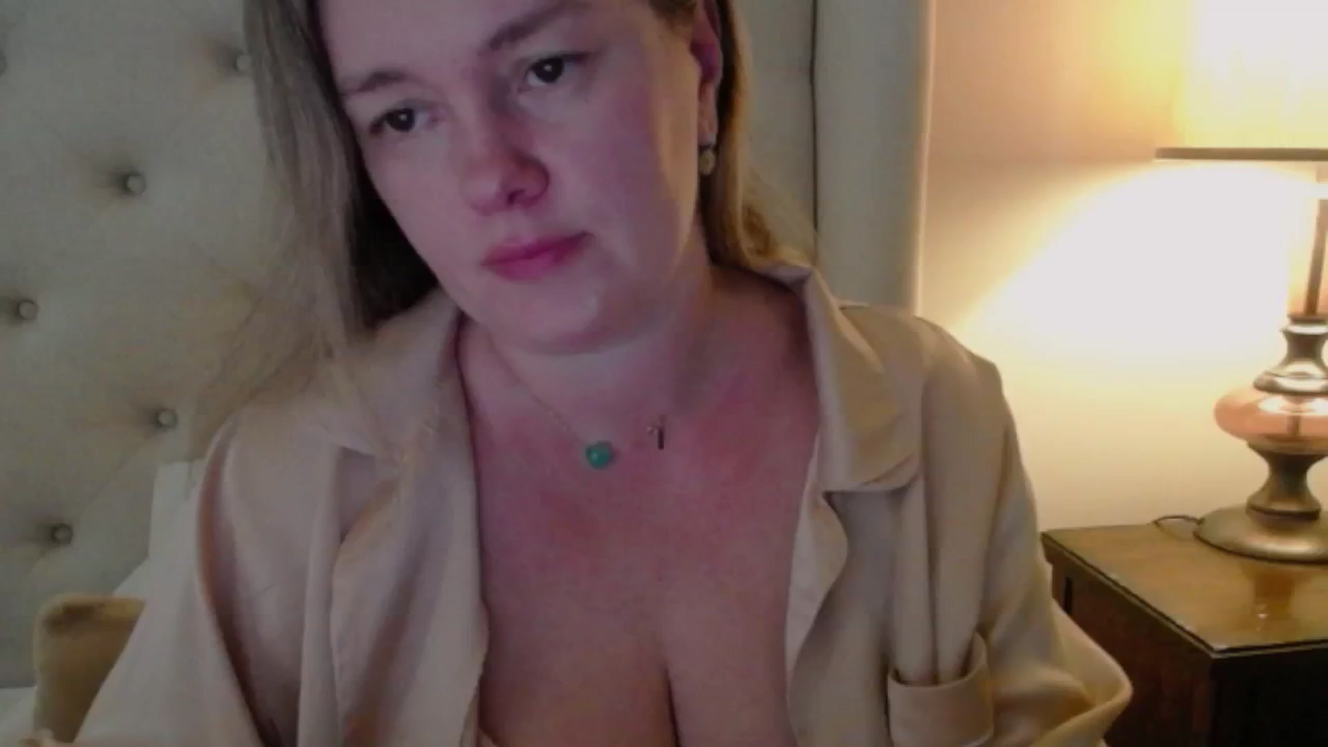 Gallery image thumbnail from J0llye's myfreecams stream on, 11/01/2024, 16:41 image 4 of 20