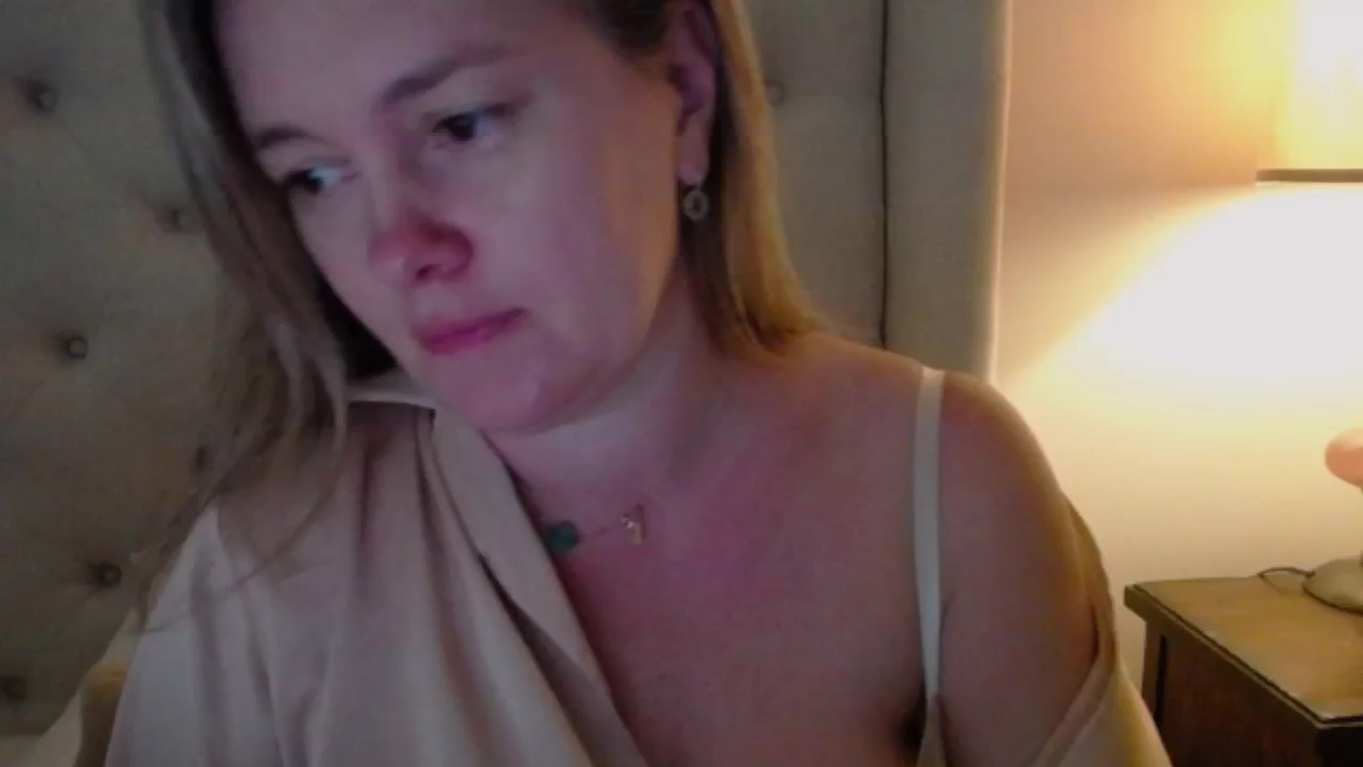 Gallery image thumbnail from J0llye's myfreecams stream on, 11/01/2024, 19:59 image 4 of 20