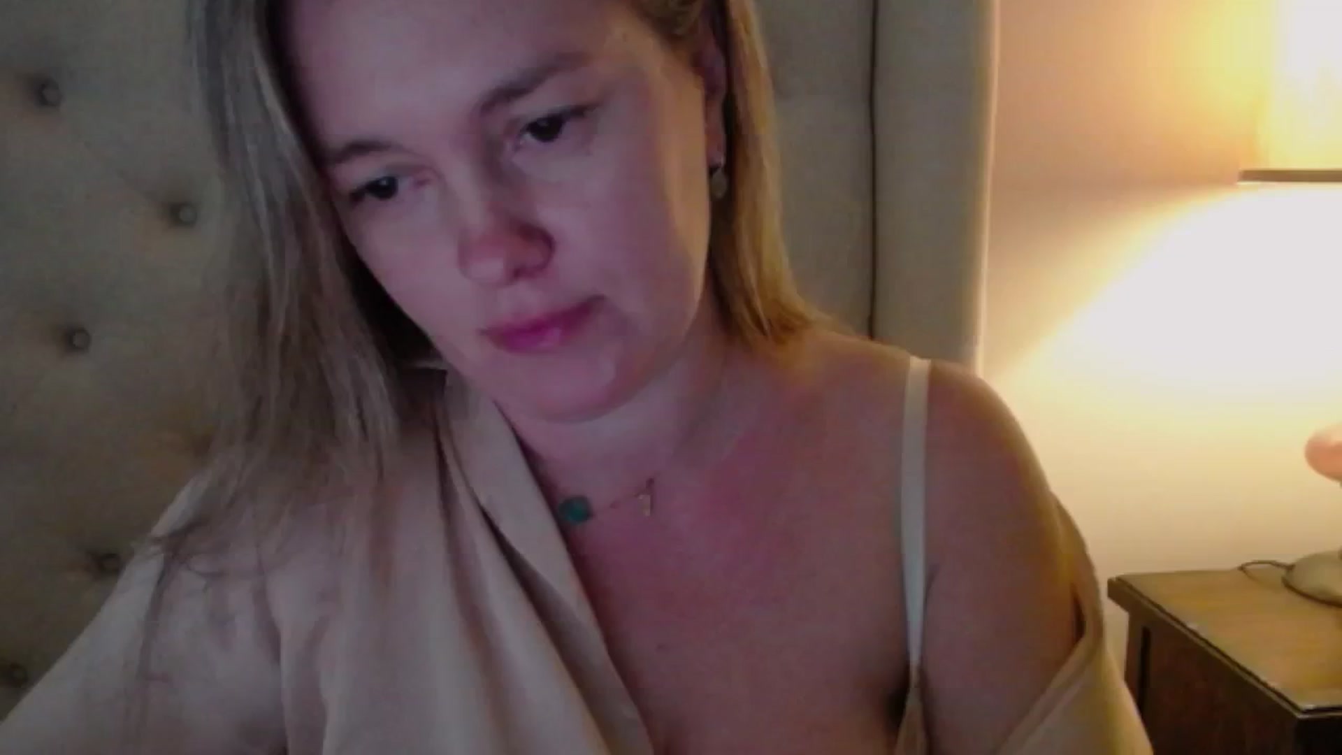 Gallery image thumbnail from J0llye's myfreecams stream on, 11/01/2024, 19:59 image 6 of 20