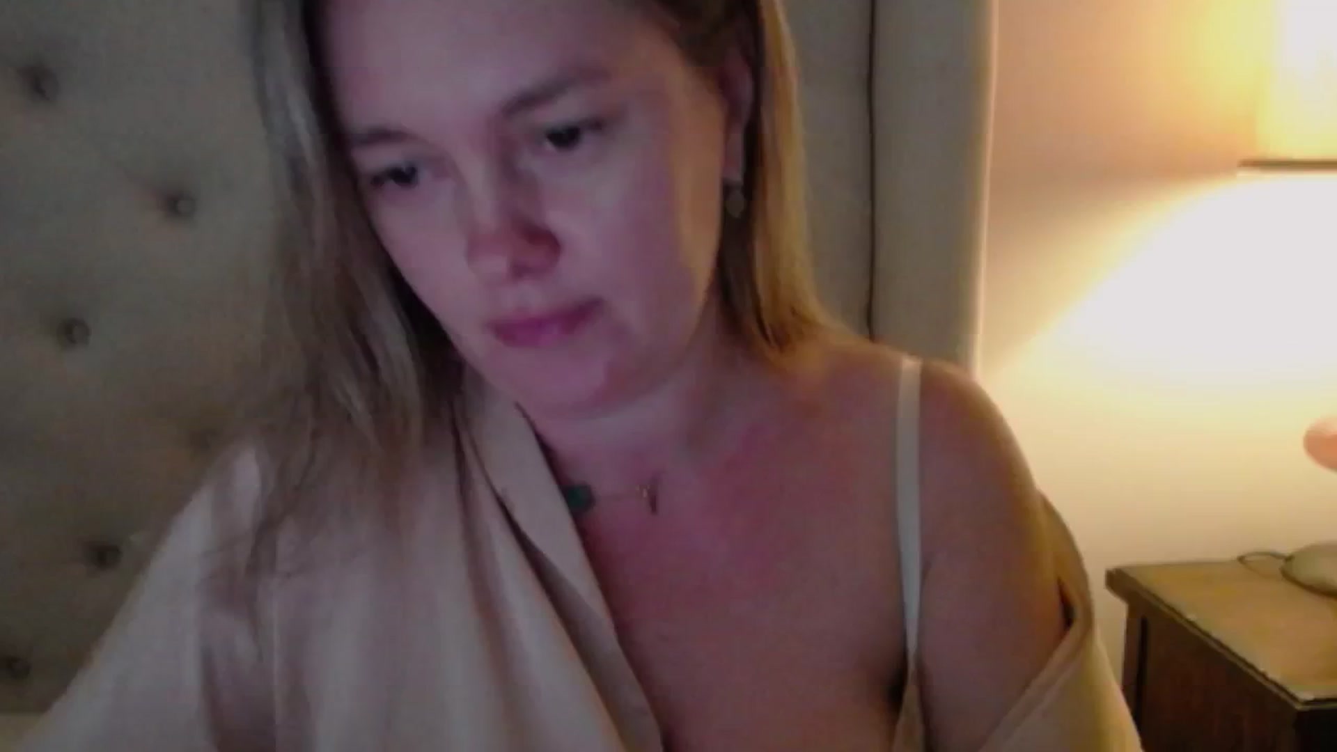 Gallery image thumbnail from J0llye's myfreecams stream on, 11/01/2024, 19:59 image 7 of 20