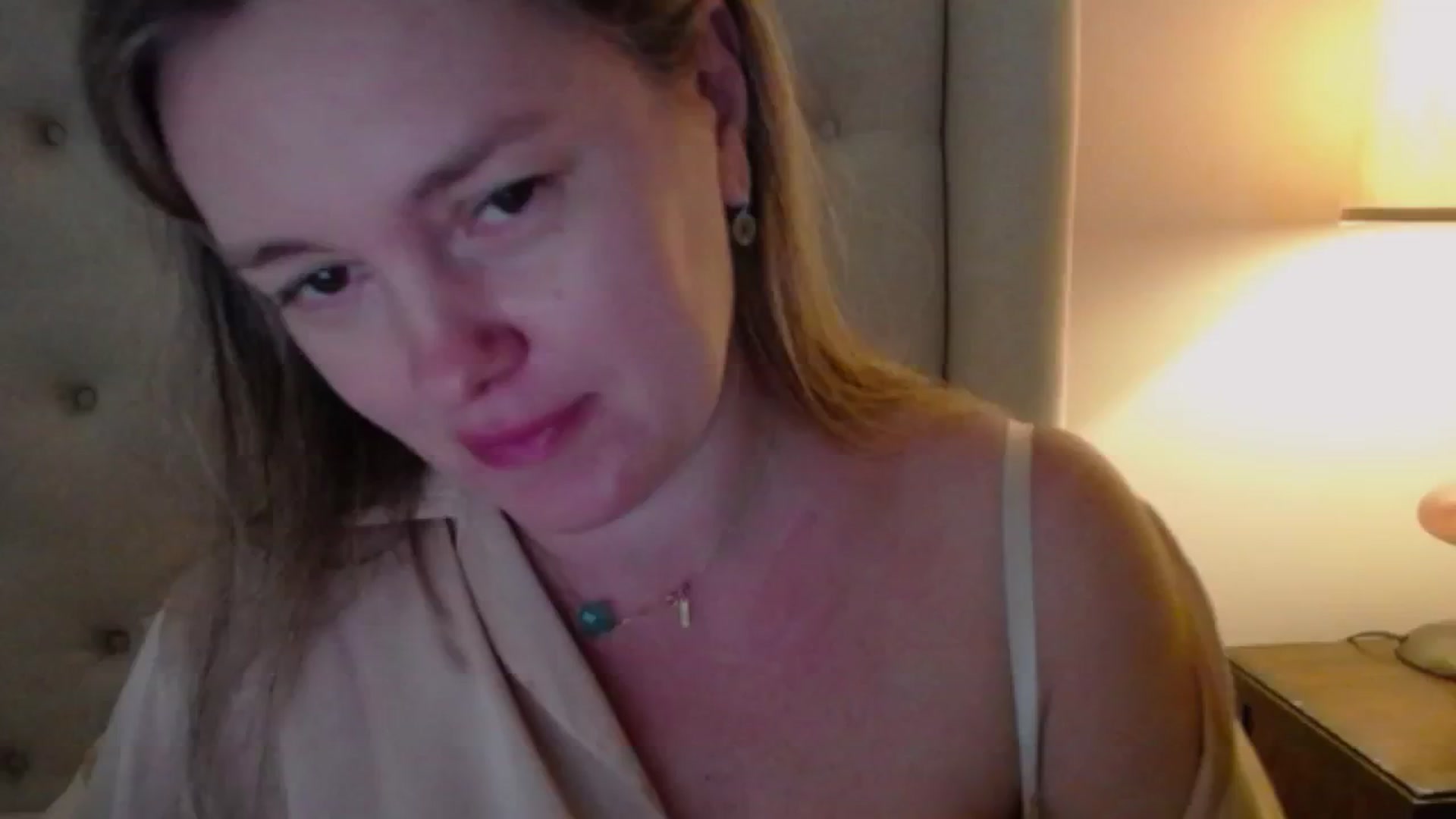 Gallery image thumbnail from J0llye's myfreecams stream on, 11/01/2024, 19:59 image 3 of 20