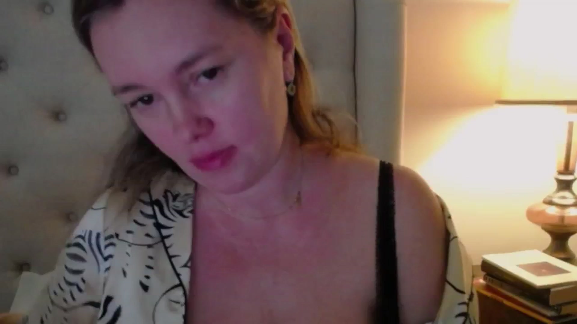 Gallery image thumbnail from J0llye's myfreecams stream on, 11/06/2024, 19:31 image 1 of 20