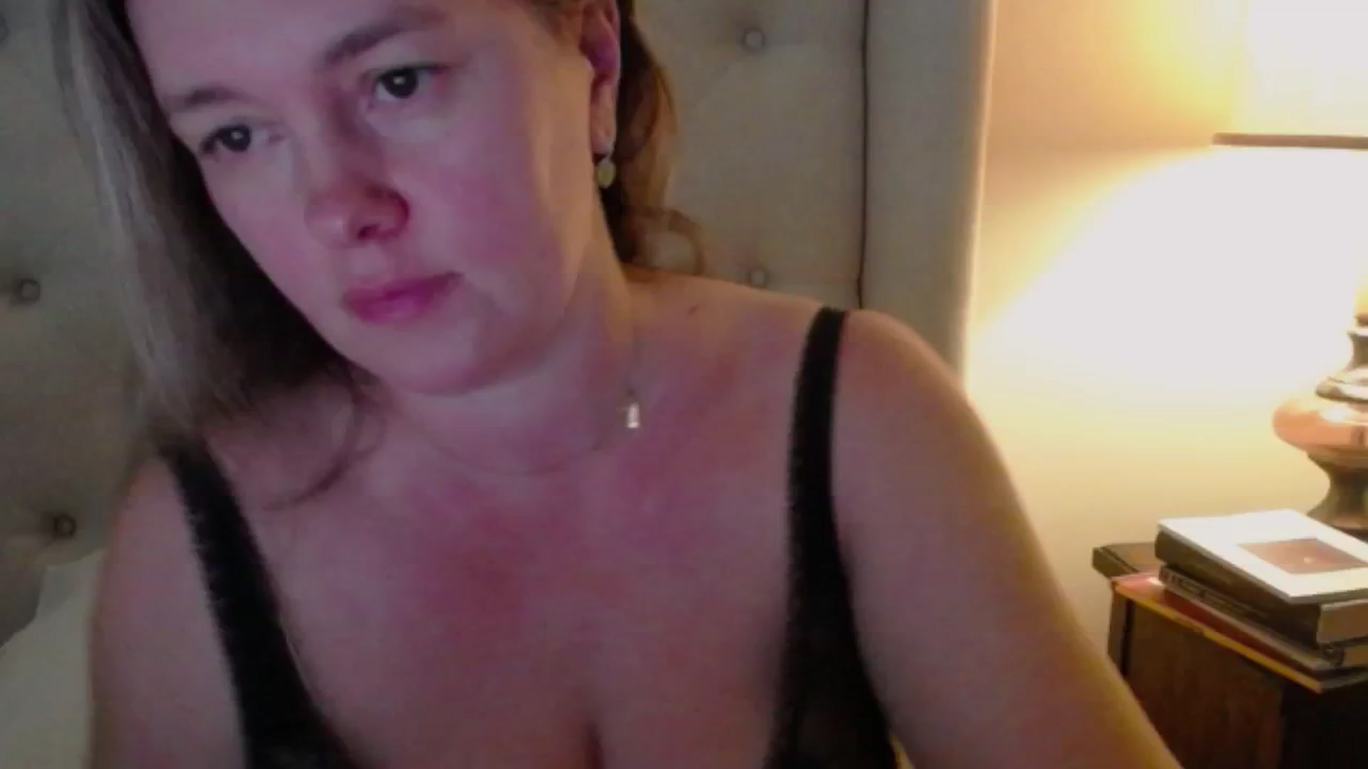 Gallery image thumbnail from J0llye's myfreecams stream on, 11/06/2024, 20:28 image 2 of 20