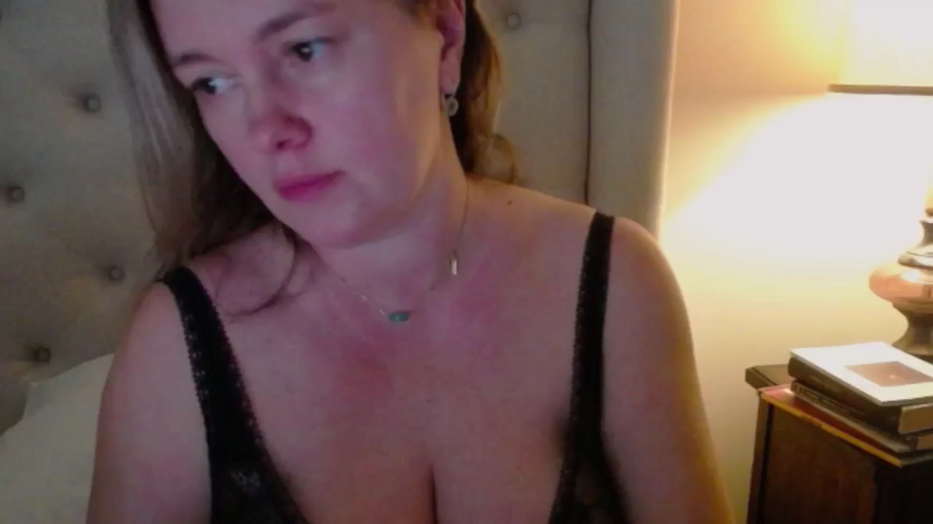 Gallery image thumbnail from J0llye's myfreecams stream on, 11/06/2024, 20:28 image 1 of 20
