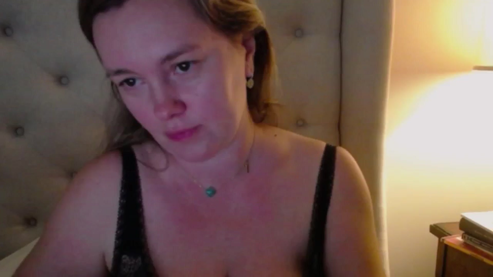 Gallery image thumbnail from J0llye's myfreecams stream on, 11/06/2024, 21:13 image 3 of 20