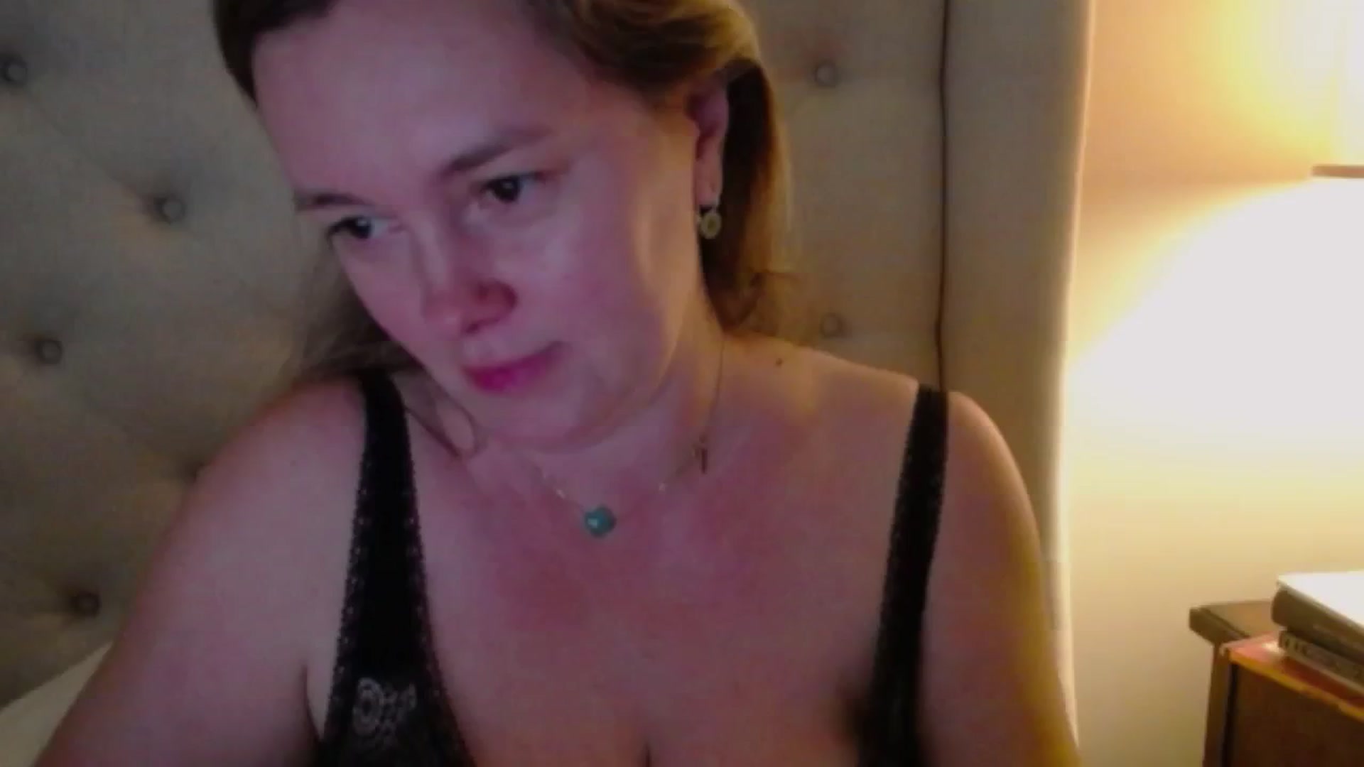 Gallery image thumbnail from J0llye's myfreecams stream on, 11/06/2024, 21:13 image 2 of 20