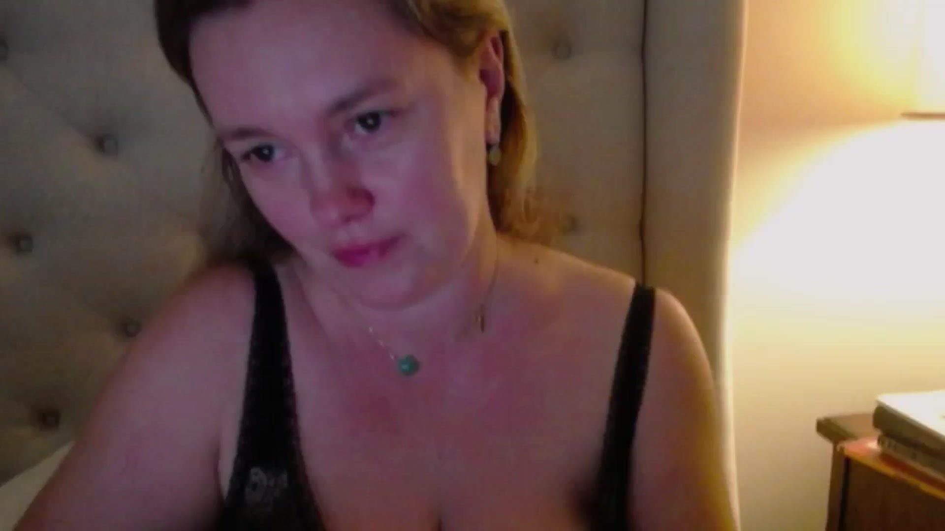 Gallery image thumbnail from J0llye's myfreecams stream on, 11/06/2024, 21:13 image 8 of 20