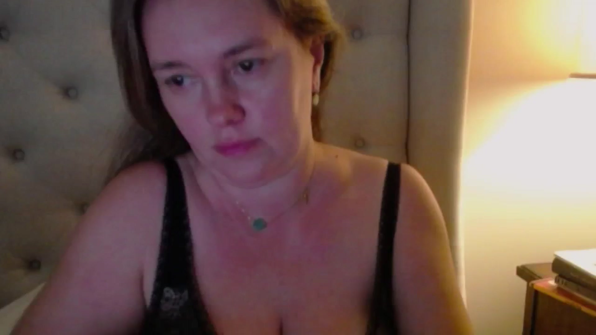 Gallery image thumbnail from J0llye's myfreecams stream on, 11/06/2024, 21:13 image 4 of 20