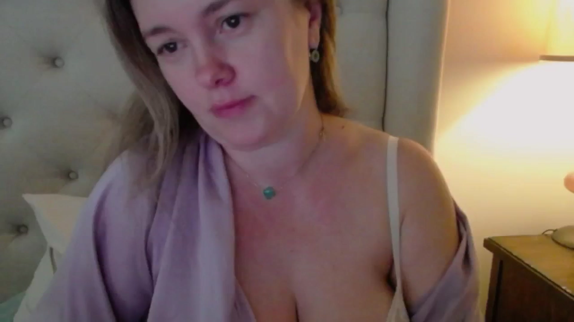 Gallery image thumbnail from J0llye's myfreecams stream on, 11/07/2024, 18:15 image 3 of 20