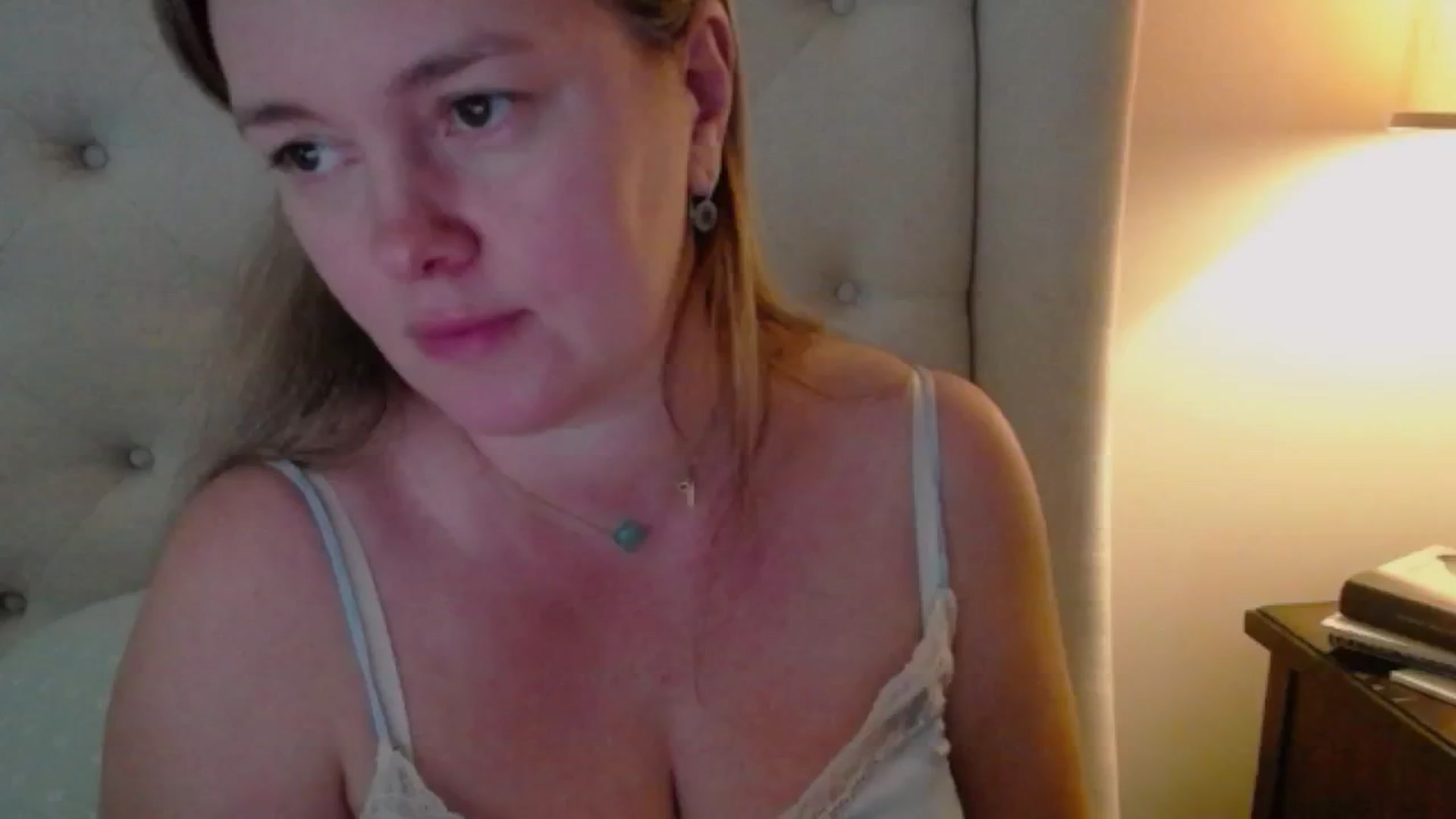 Gallery image thumbnail from J0llye's myfreecams stream on, 11/08/2024, 18:02 image 11 of 20