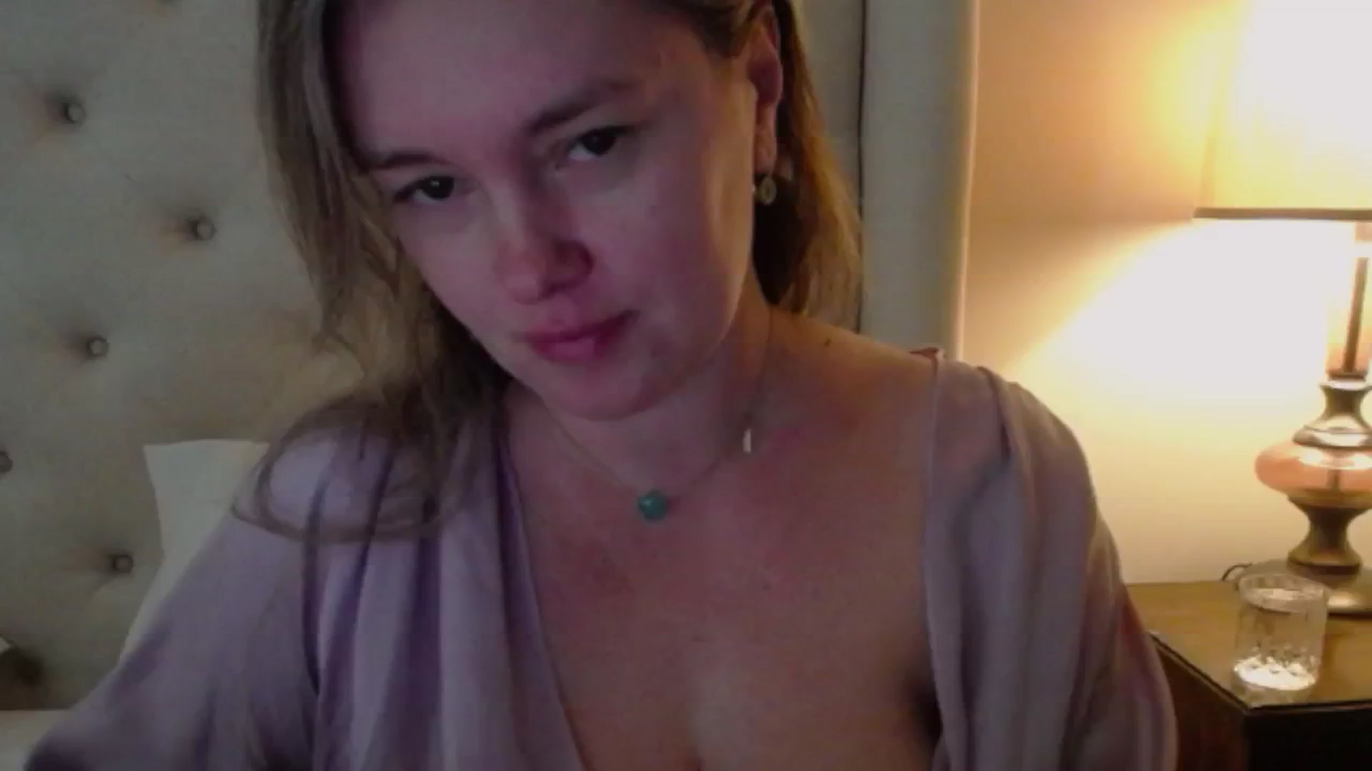 Gallery image thumbnail from J0llye's myfreecams stream on, 11/11/2024, 17:45 image 1 of 20