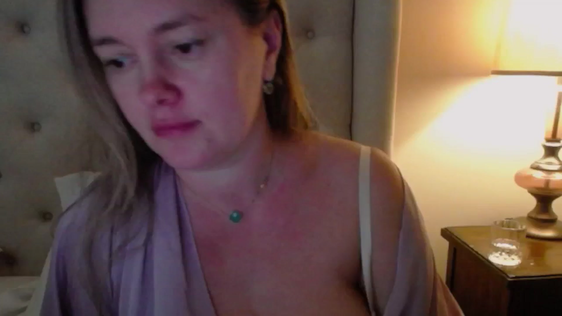 Gallery image thumbnail from J0llye's myfreecams stream on, 11/11/2024, 17:45 image 6 of 20