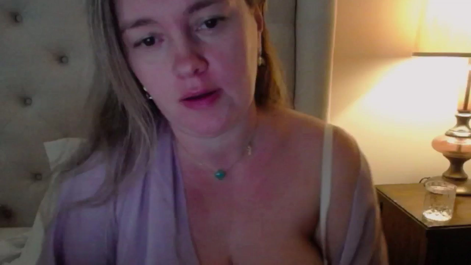 Gallery image thumbnail from J0llye's myfreecams stream on, 11/11/2024, 17:45 image 5 of 20