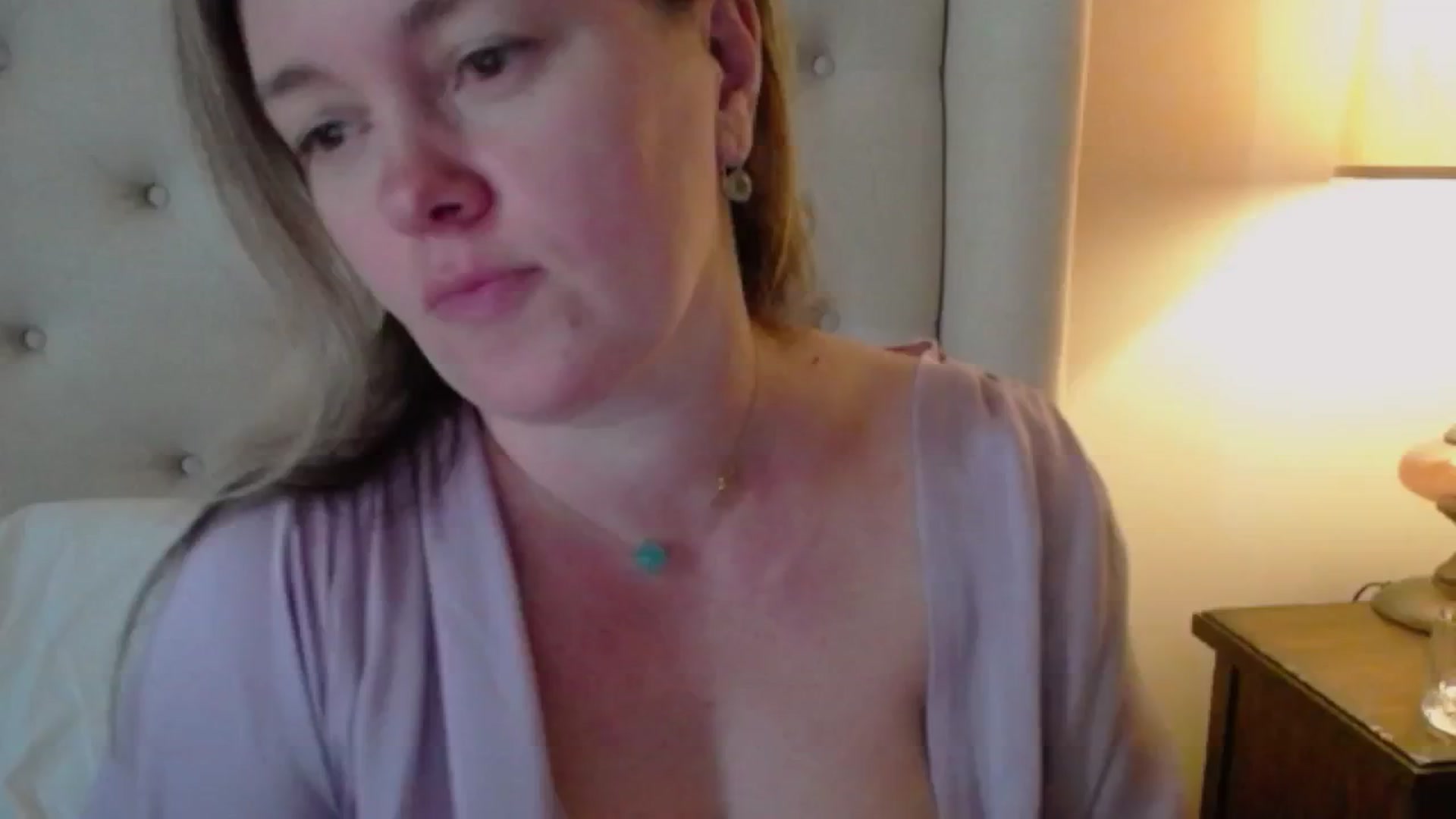 Gallery image thumbnail from J0llye's myfreecams stream on, 11/11/2024, 20:33 image 1 of 20