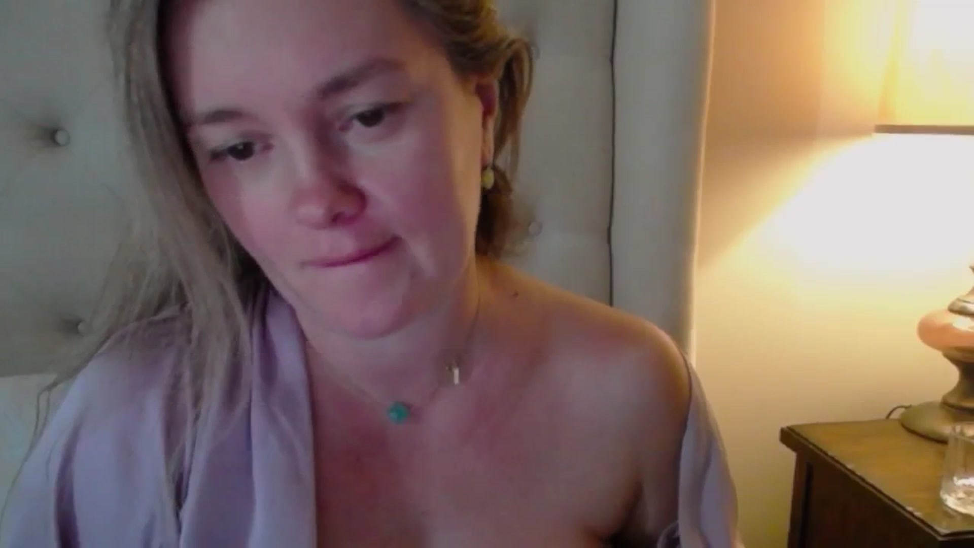 Gallery image thumbnail from J0llye's myfreecams stream on, 11/11/2024, 20:33 image 20 of 20