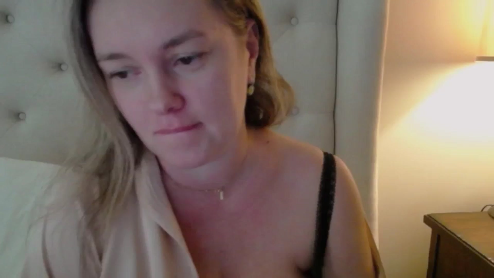 Gallery image thumbnail from J0llye's myfreecams stream on, 11/12/2024, 17:27 image 2 of 20