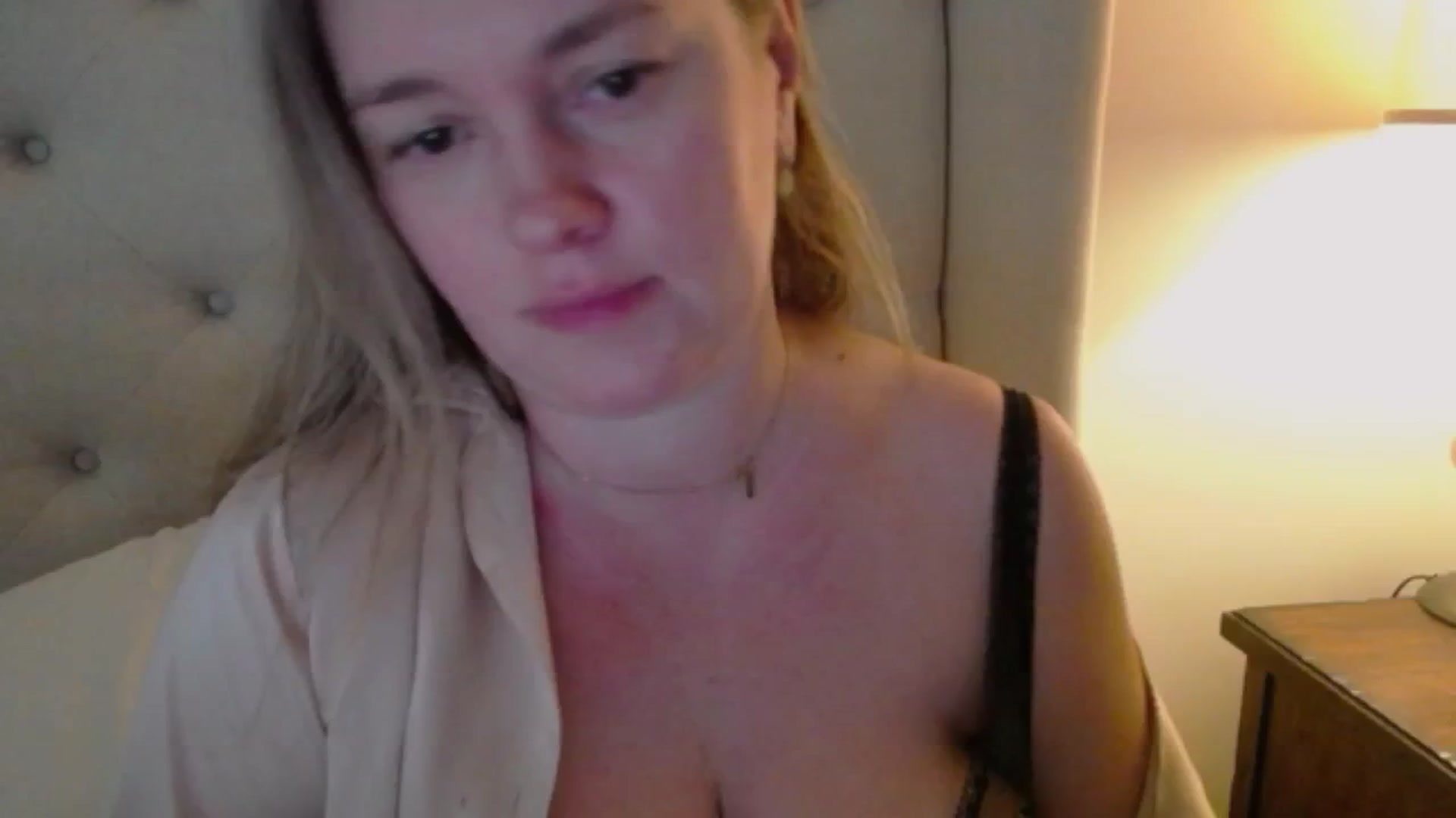 Gallery image thumbnail from J0llye's myfreecams stream on, 11/12/2024, 21:02 image 10 of 20