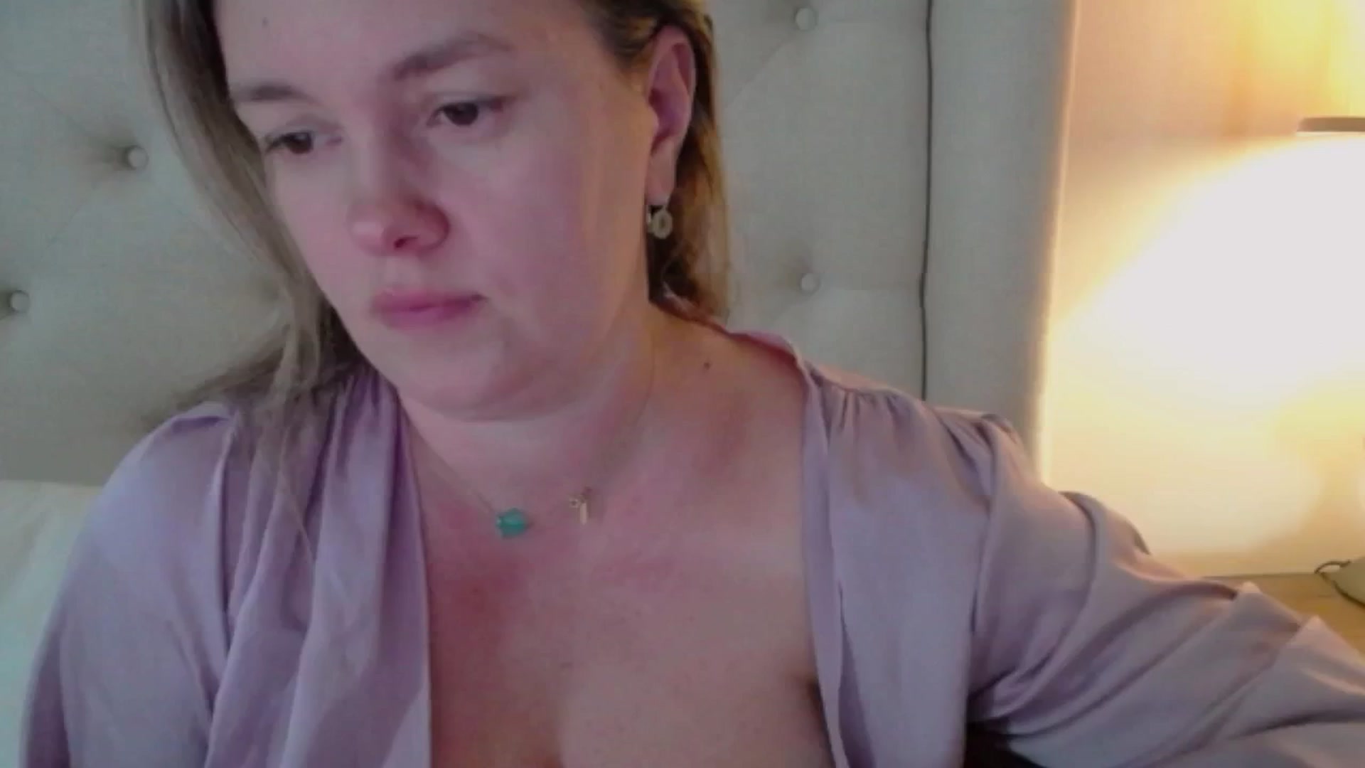 Gallery image thumbnail from J0llye's myfreecams stream on, 11/13/2024, 21:03 image 2 of 20