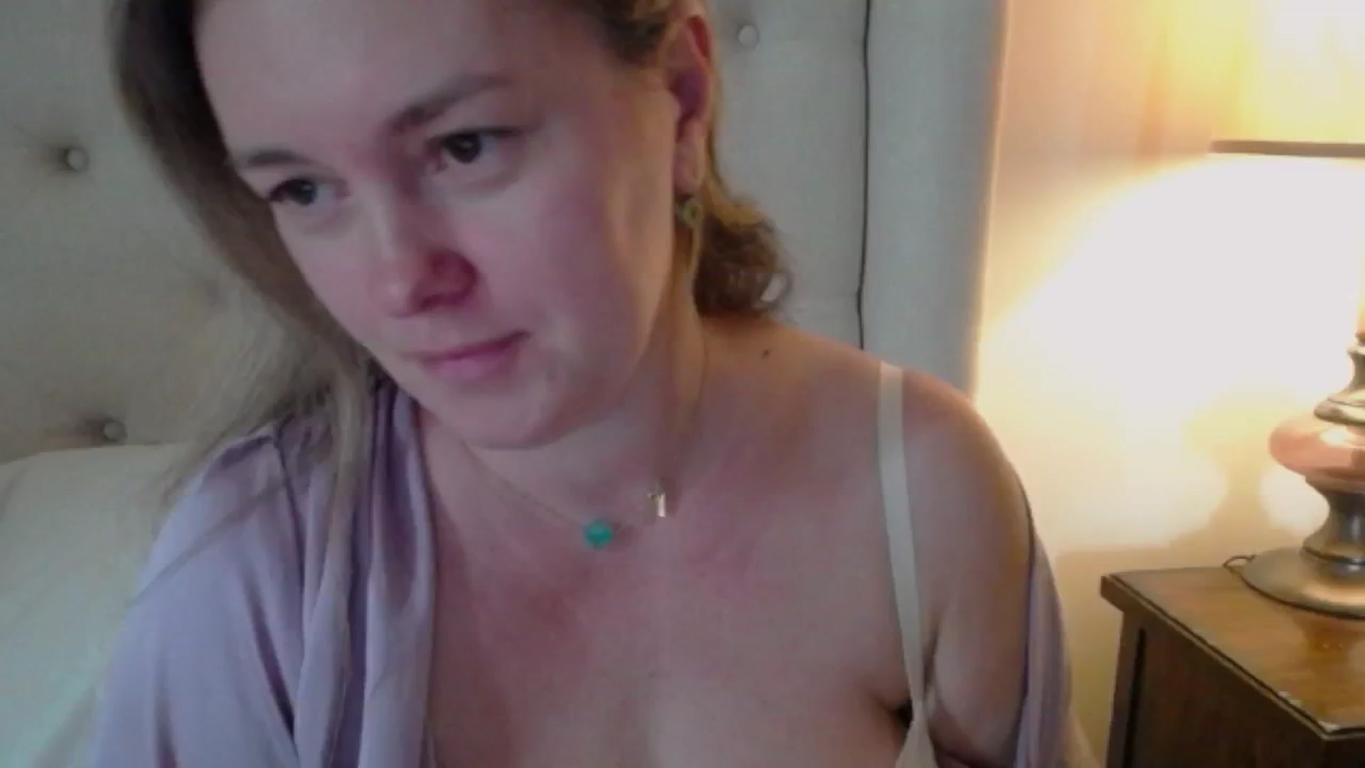Gallery image thumbnail from J0llye's myfreecams stream on, 11/14/2024, 18:03 image 4 of 20
