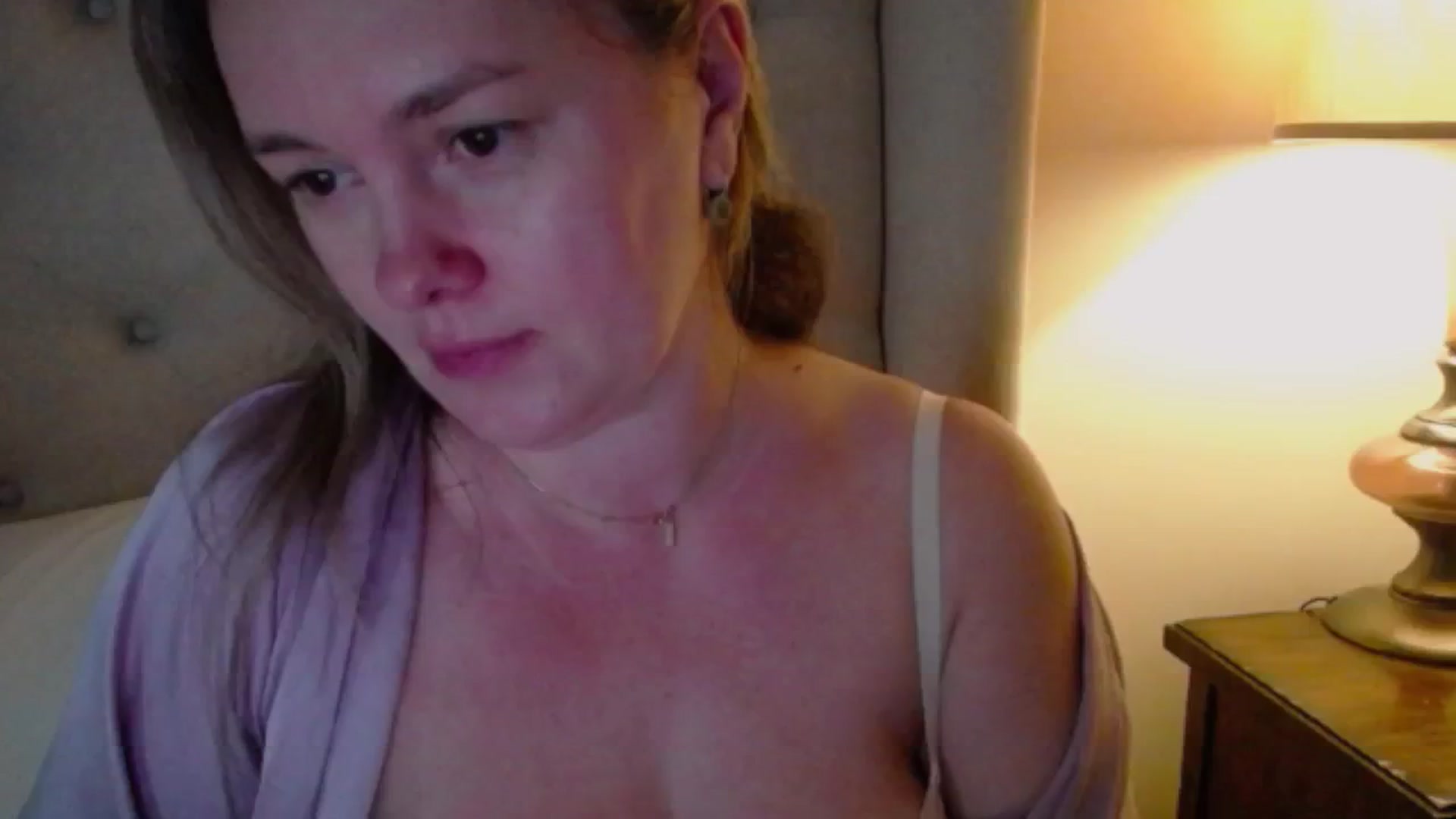 Gallery image thumbnail from J0llye's myfreecams stream on, 11/14/2024, 20:39 image 6 of 20