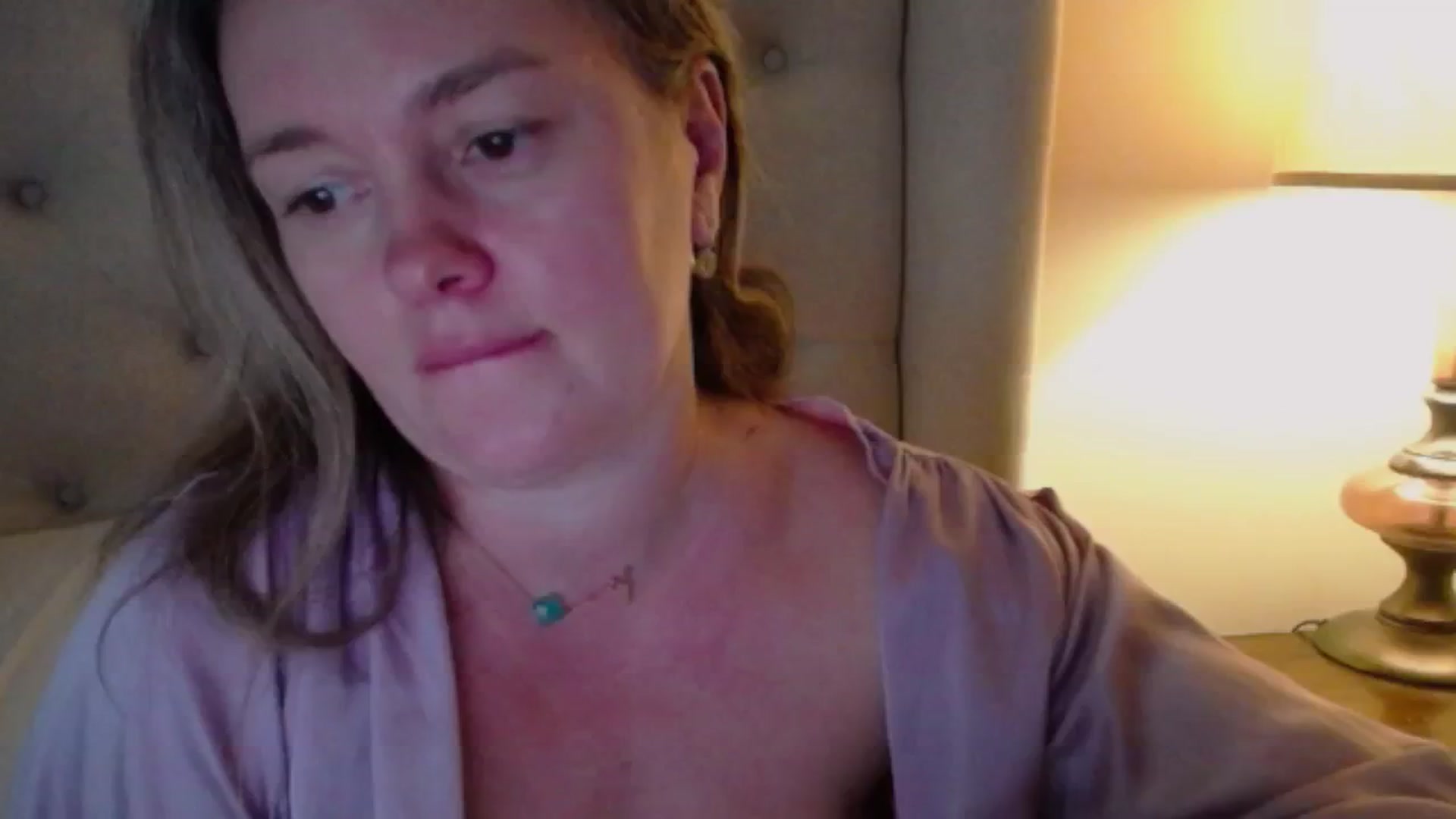Gallery image thumbnail from J0llye's myfreecams stream on, 11/14/2024, 20:39 image 18 of 20