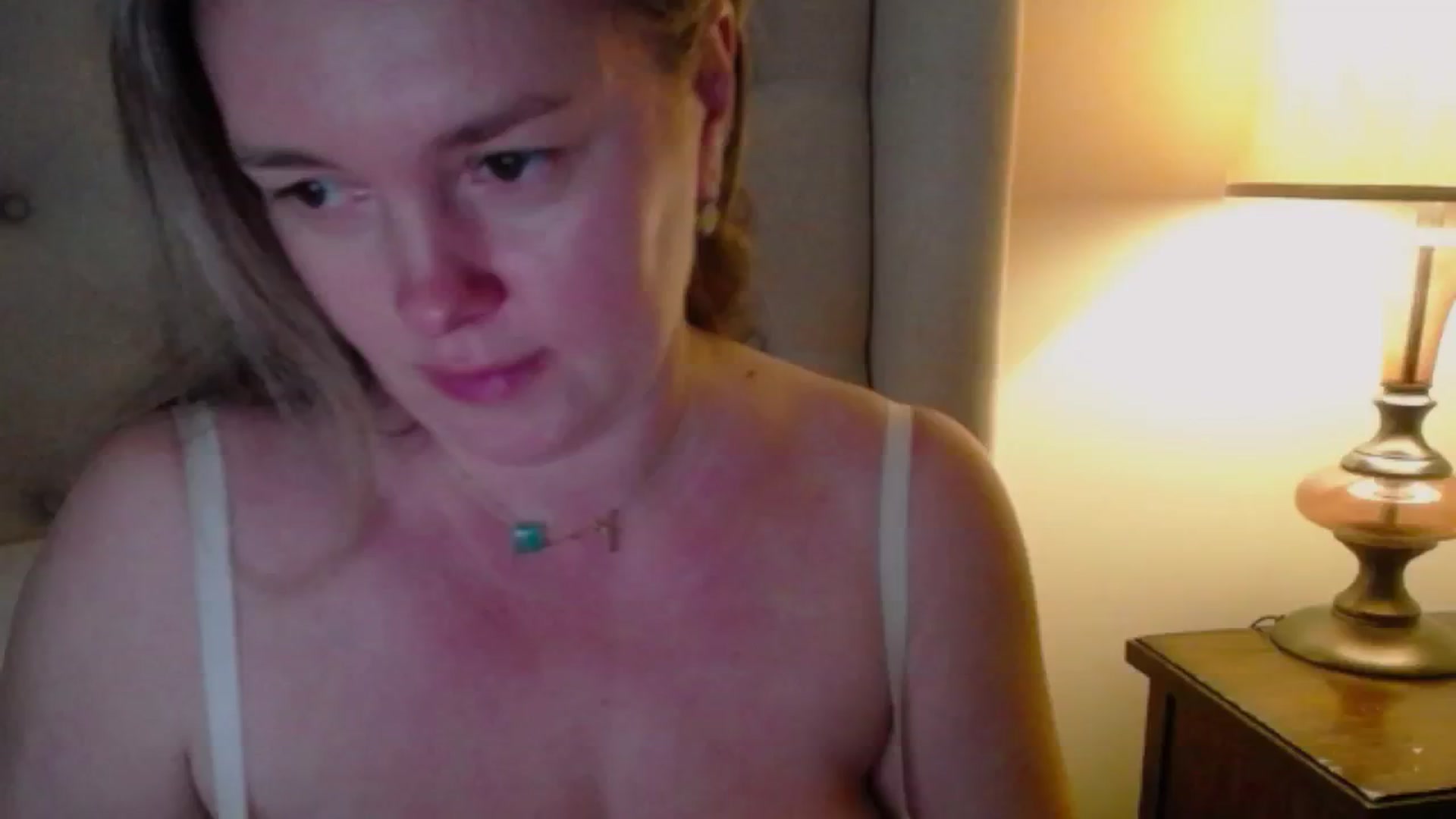 Gallery image thumbnail from J0llye's myfreecams stream on, 11/14/2024, 20:39 image 11 of 20