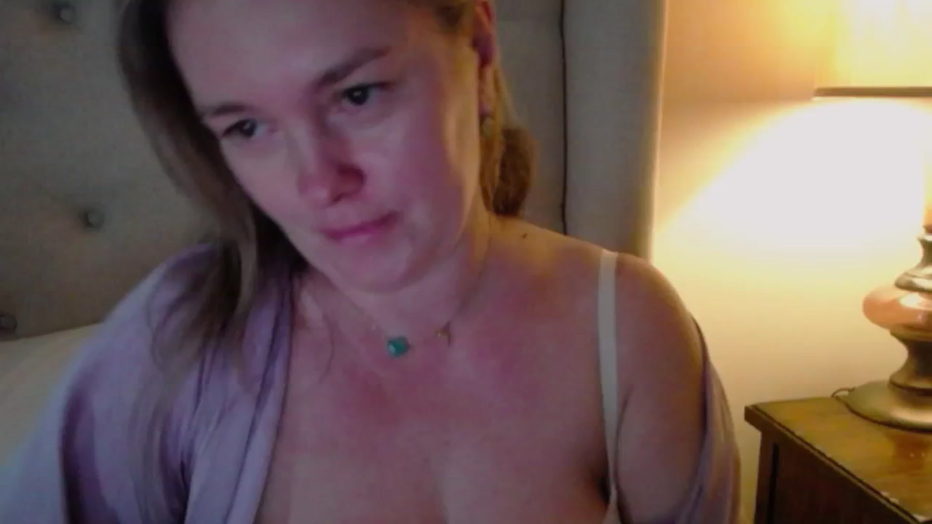 Gallery image thumbnail from J0llye's myfreecams stream on, 11/14/2024, 20:39 image 4 of 20