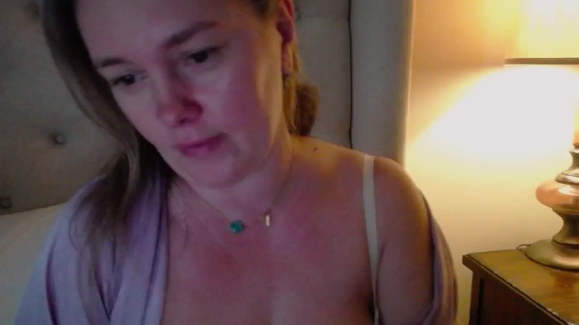 Gallery image thumbnail from J0llye's myfreecams stream on, 11/14/2024, 20:39 image 3 of 20