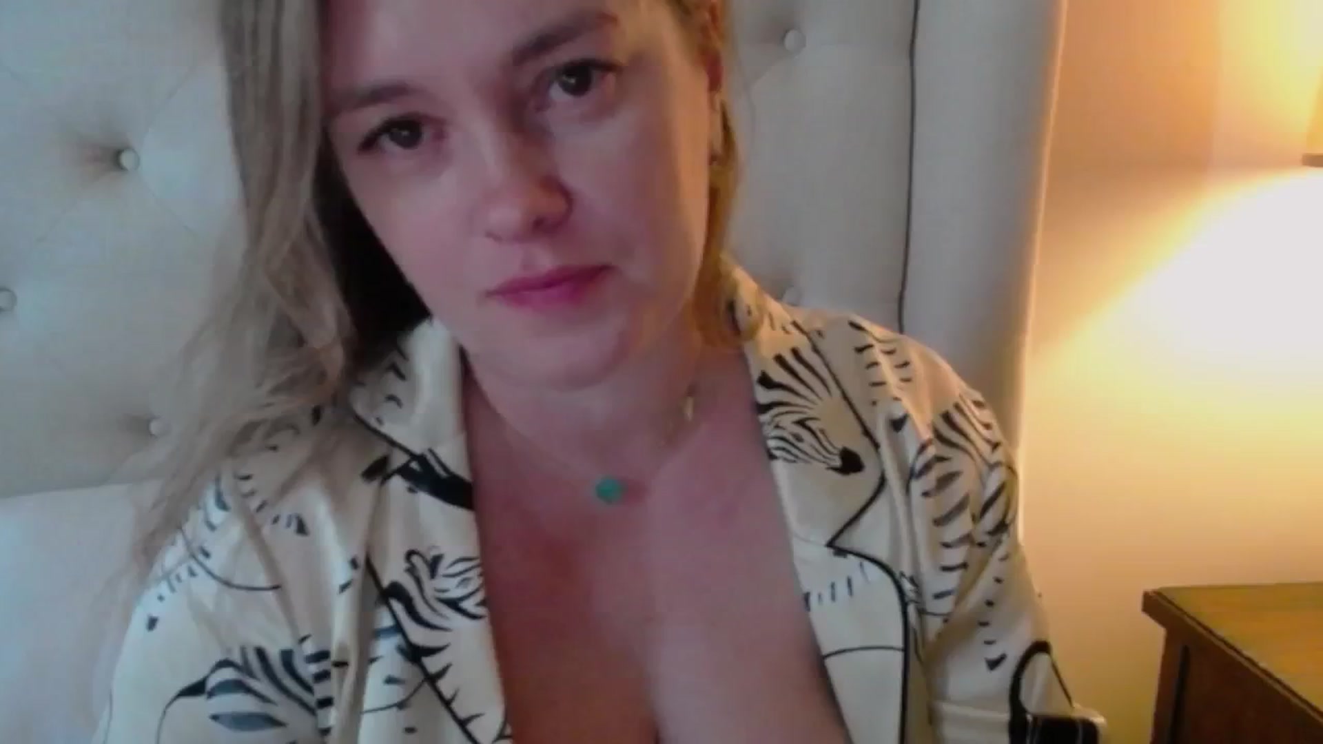 Gallery image thumbnail from J0llye's myfreecams stream on, 11/15/2024, 19:22 image 3 of 20