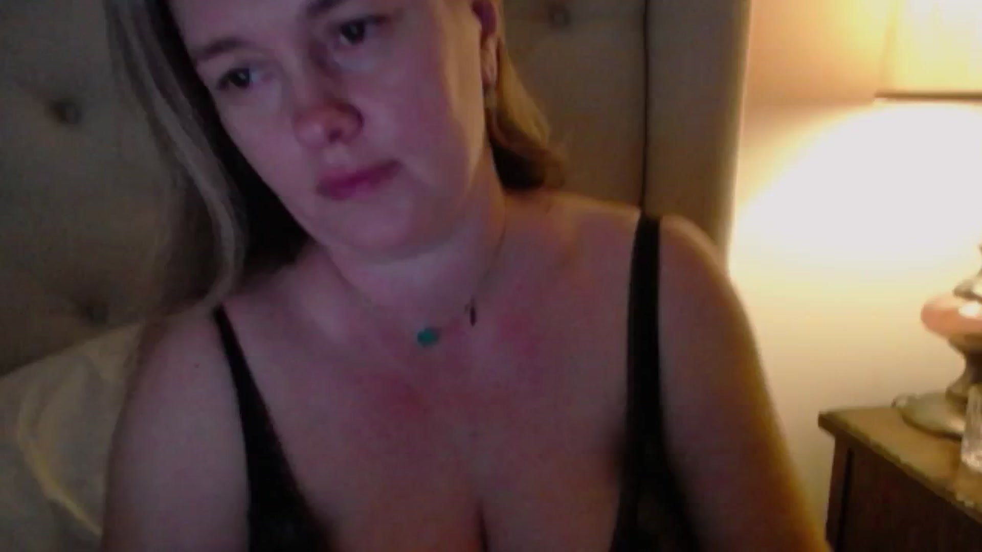 Gallery image thumbnail from J0llye's myfreecams stream on, 11/17/2024, 21:26 image 5 of 20