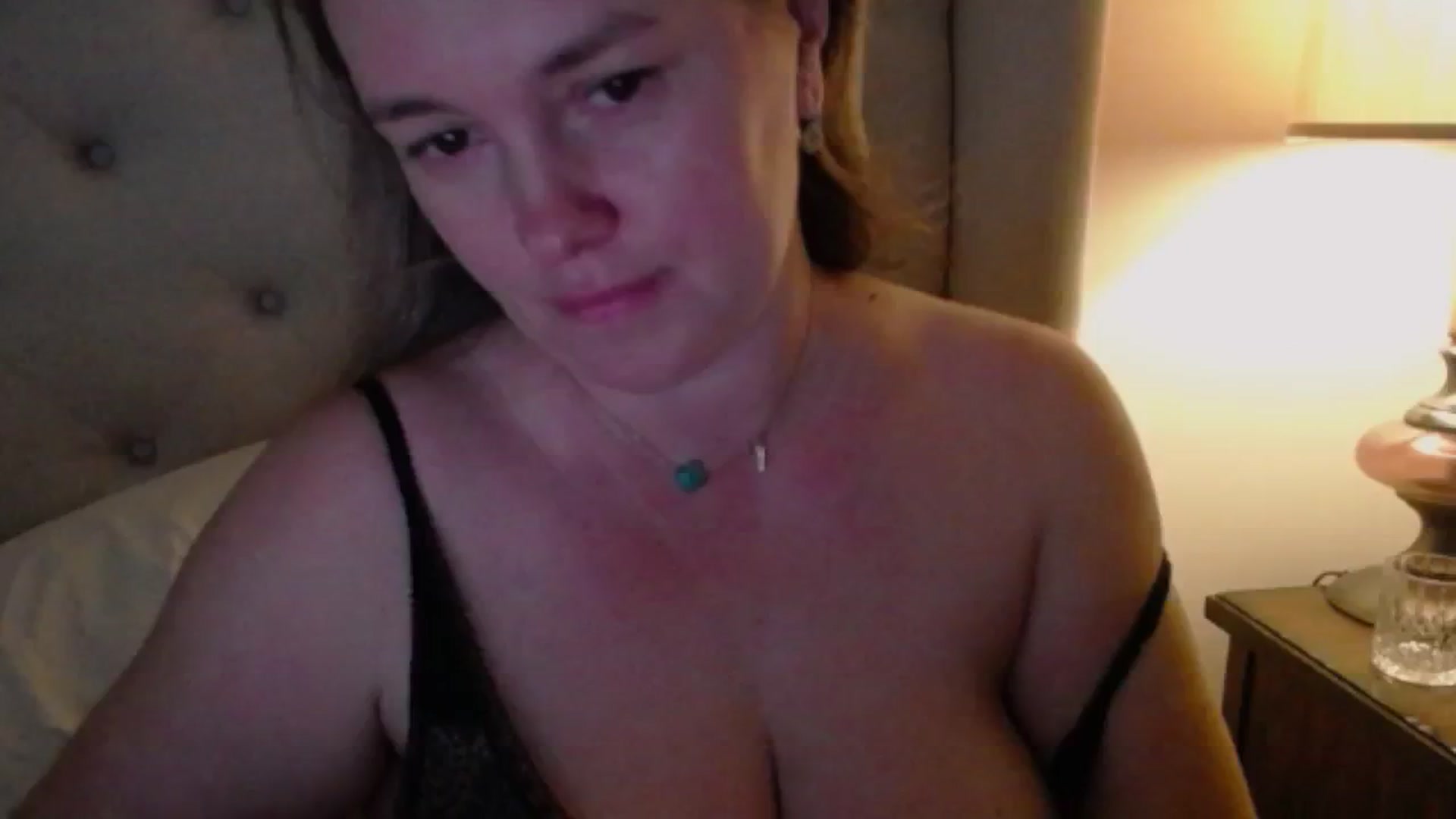 Gallery image thumbnail from J0llye's myfreecams stream on, 11/17/2024, 21:26 image 14 of 20