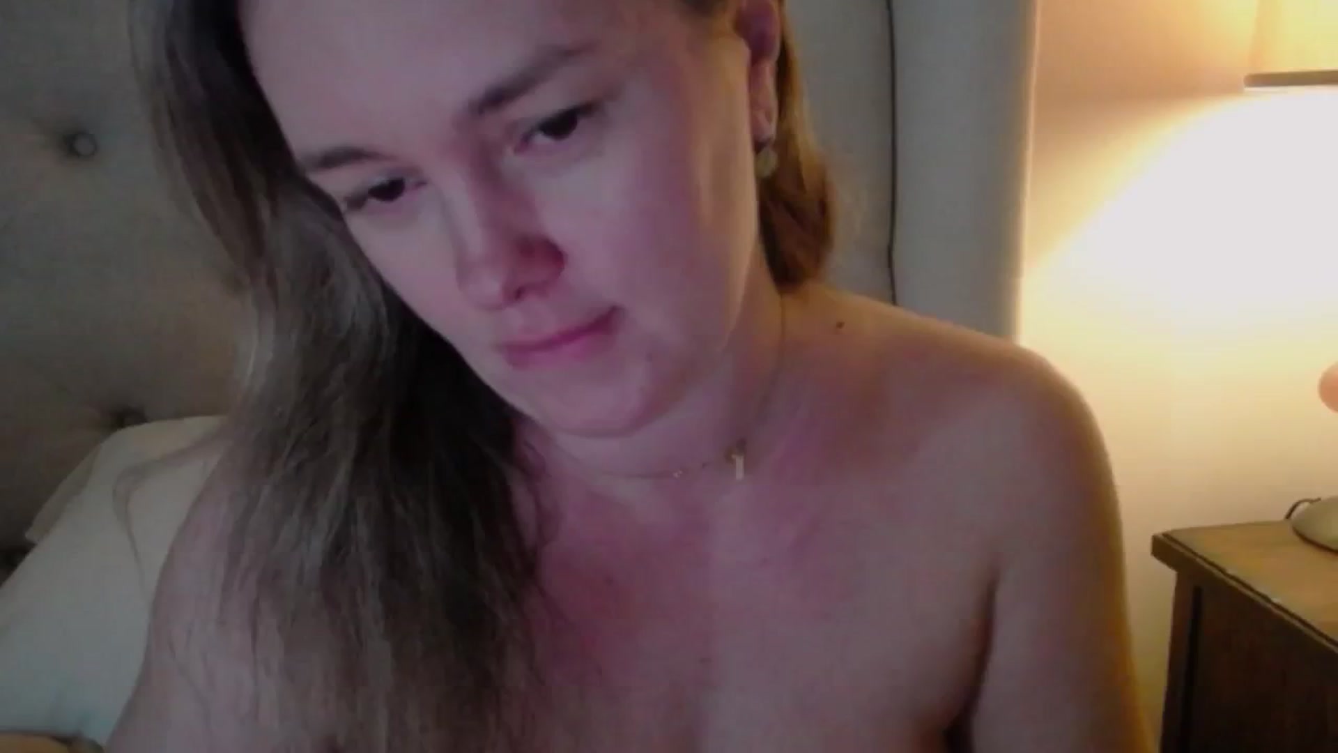 Gallery image thumbnail from J0llye's myfreecams stream on, 11/18/2024, 21:05 image 17 of 20