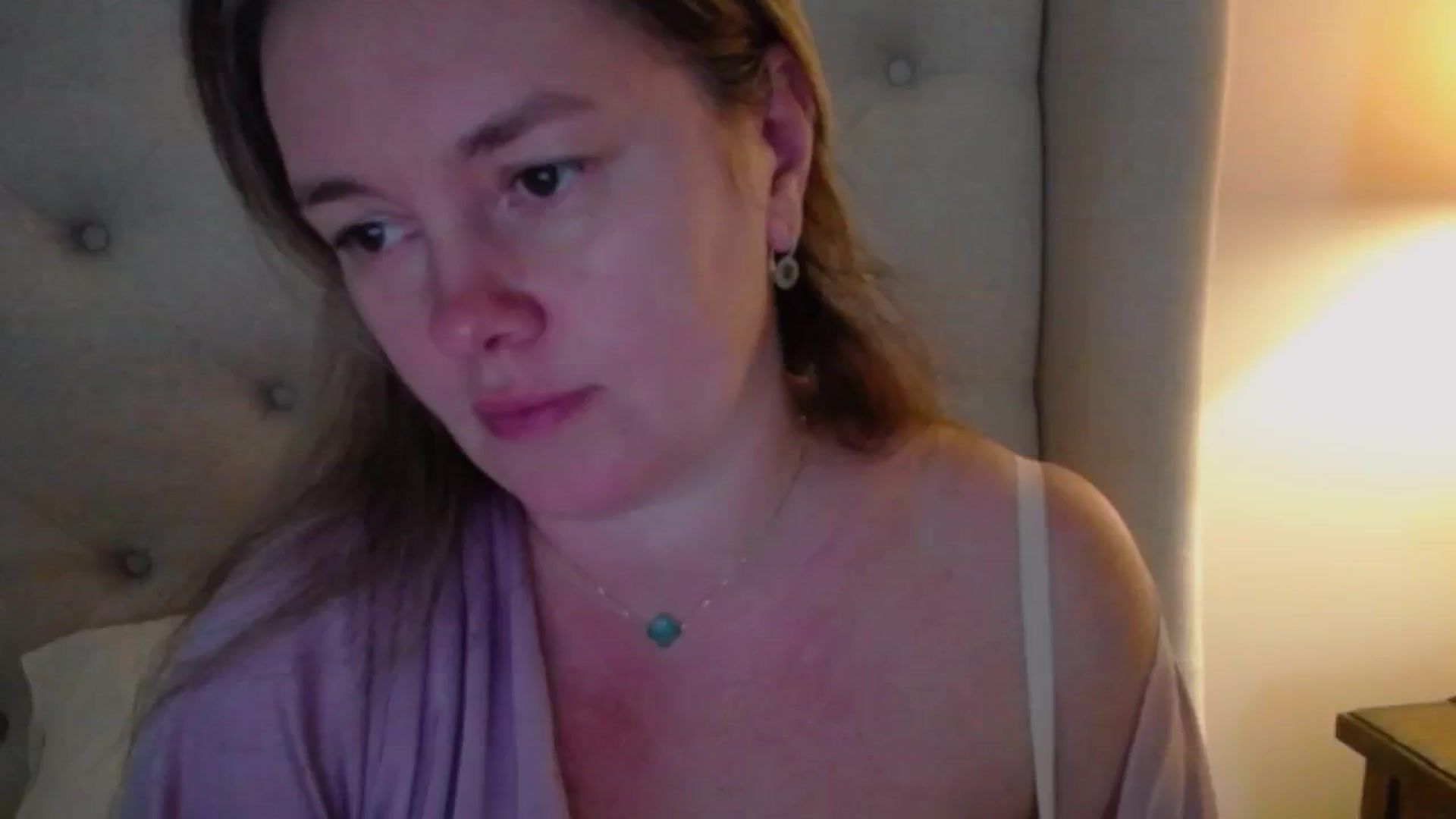 Gallery image thumbnail from J0llye's myfreecams stream on, 11/20/2024, 17:52 image 15 of 20
