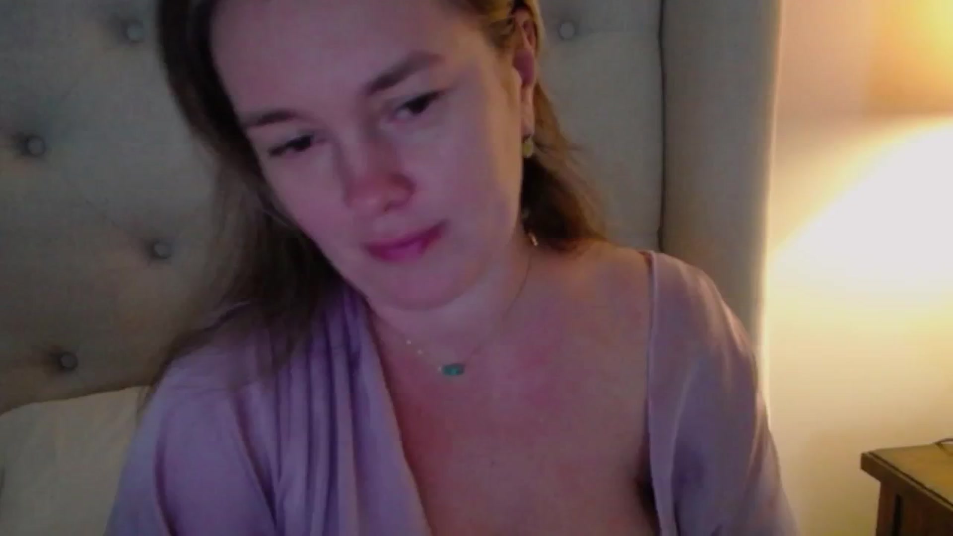 Gallery image thumbnail from J0llye's myfreecams stream on, 11/20/2024, 17:52 image 10 of 20