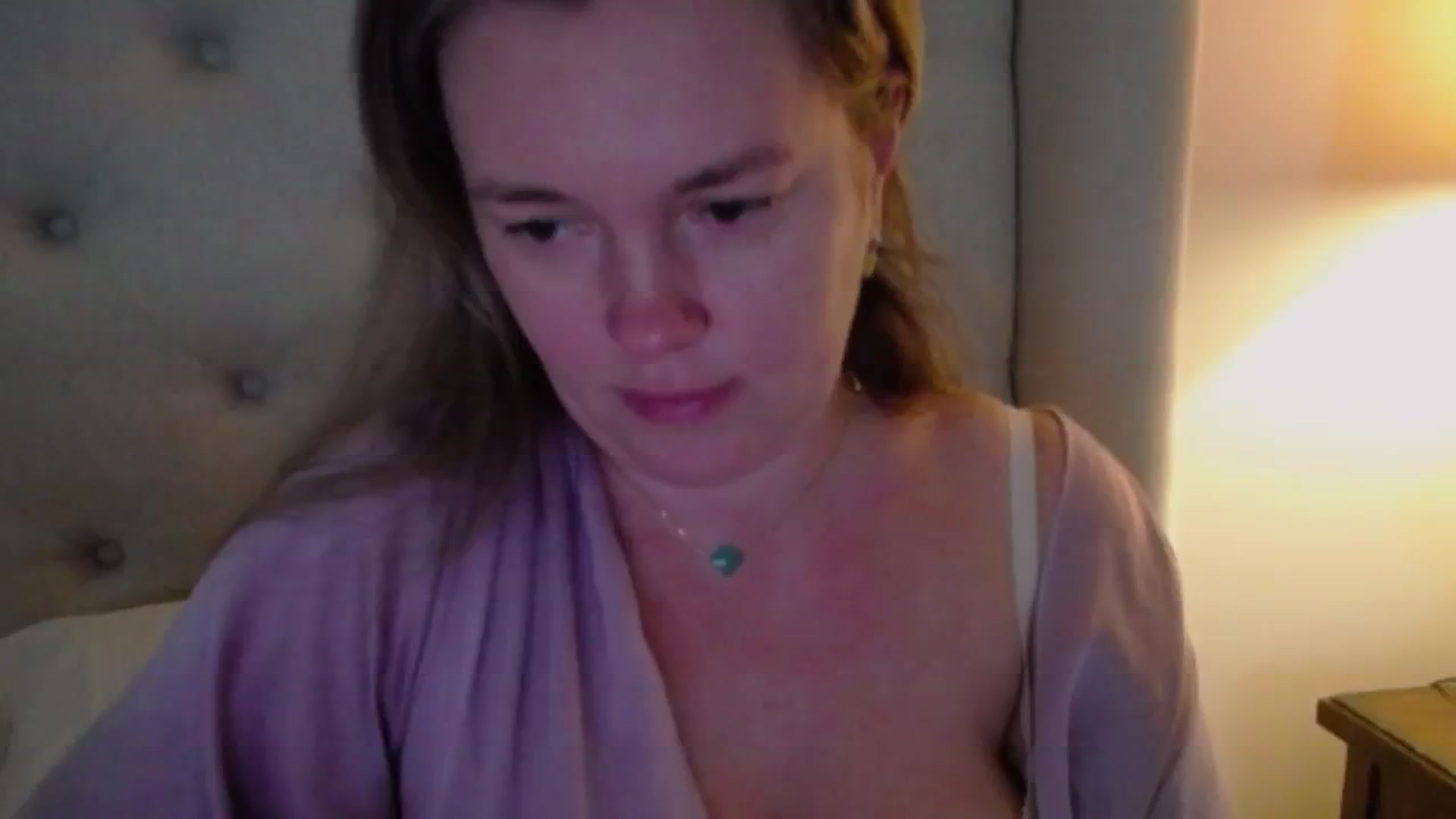Gallery image thumbnail from J0llye's myfreecams stream on, 11/20/2024, 17:52 image 14 of 20