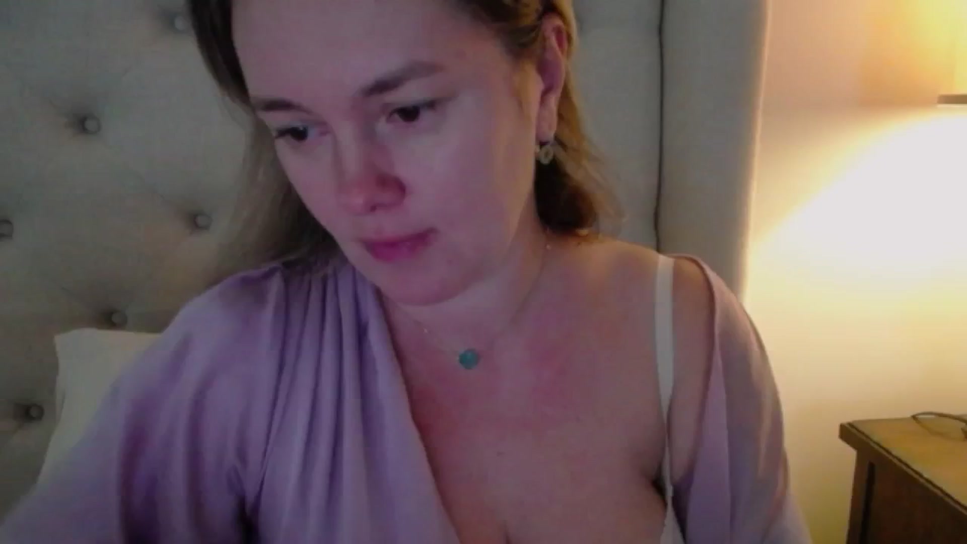 Gallery image thumbnail from J0llye's myfreecams stream on, 11/20/2024, 17:52 image 4 of 20