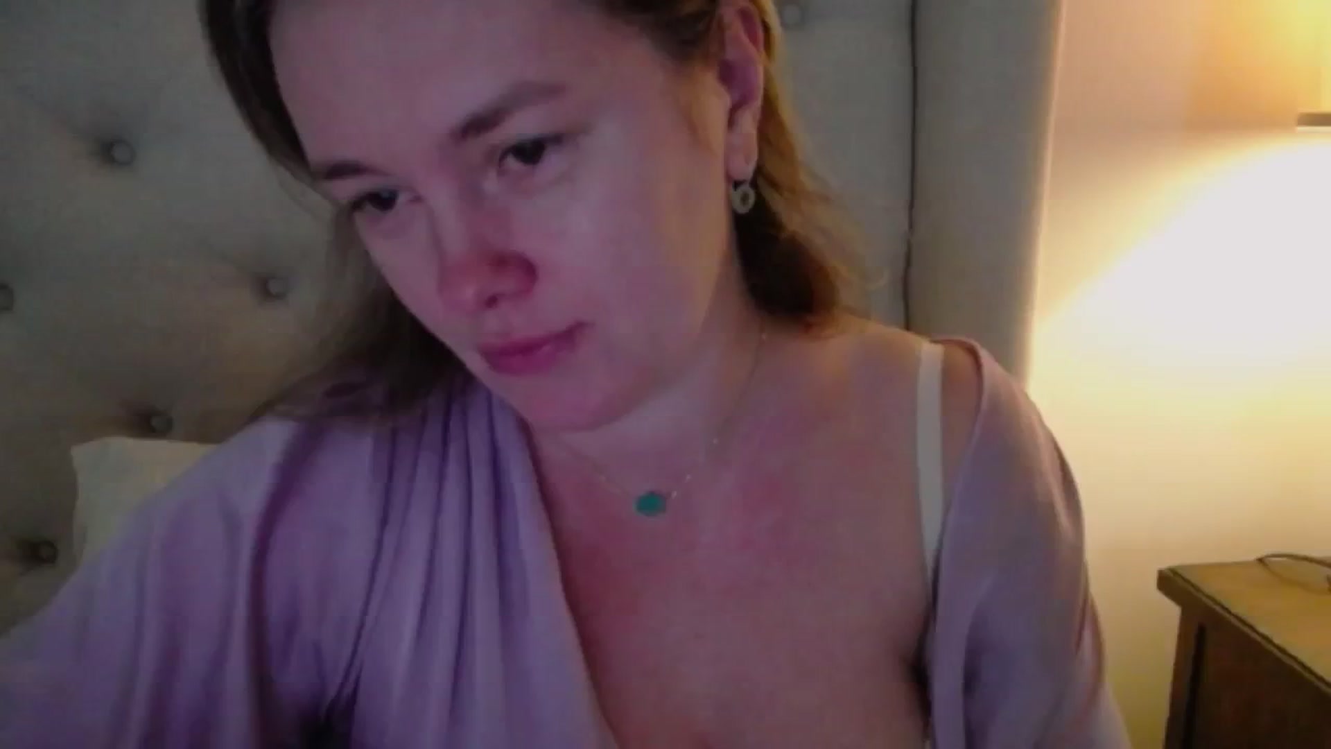Gallery image thumbnail from J0llye's myfreecams stream on, 11/20/2024, 17:52 image 7 of 20