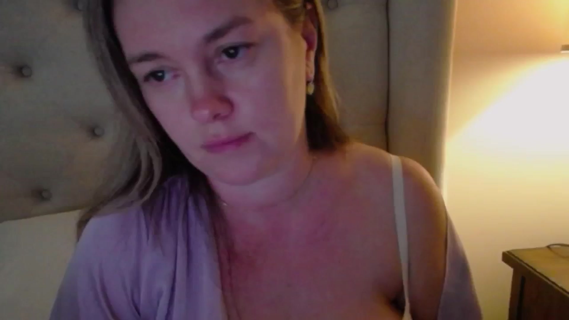 Gallery image thumbnail from J0llye's myfreecams stream on, 11/20/2024, 20:52 image 6 of 20
