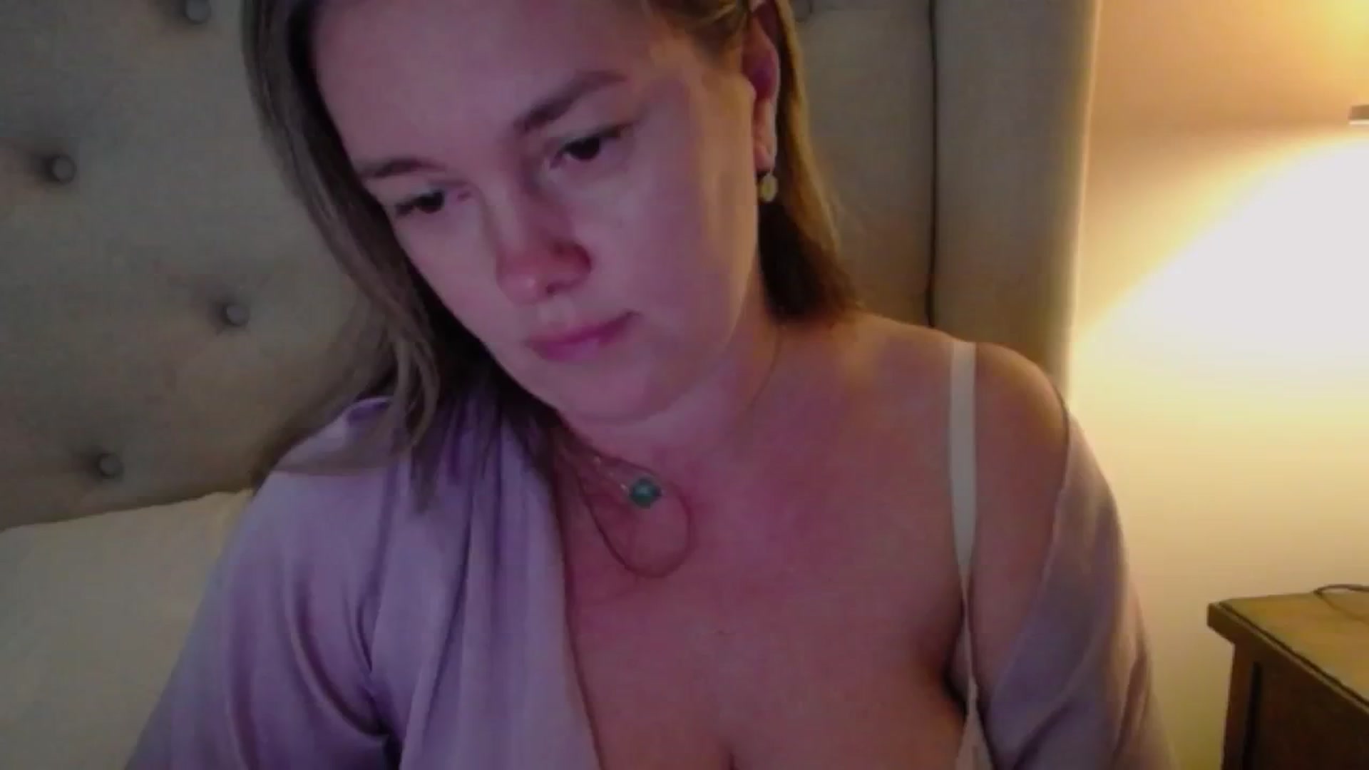 Gallery image thumbnail from J0llye's myfreecams stream on, 11/20/2024, 20:52 image 5 of 20