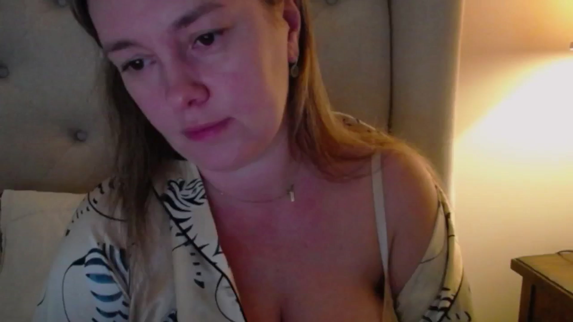 Gallery image thumbnail from J0llye's myfreecams stream on, 11/21/2024, 16:48 image 18 of 20