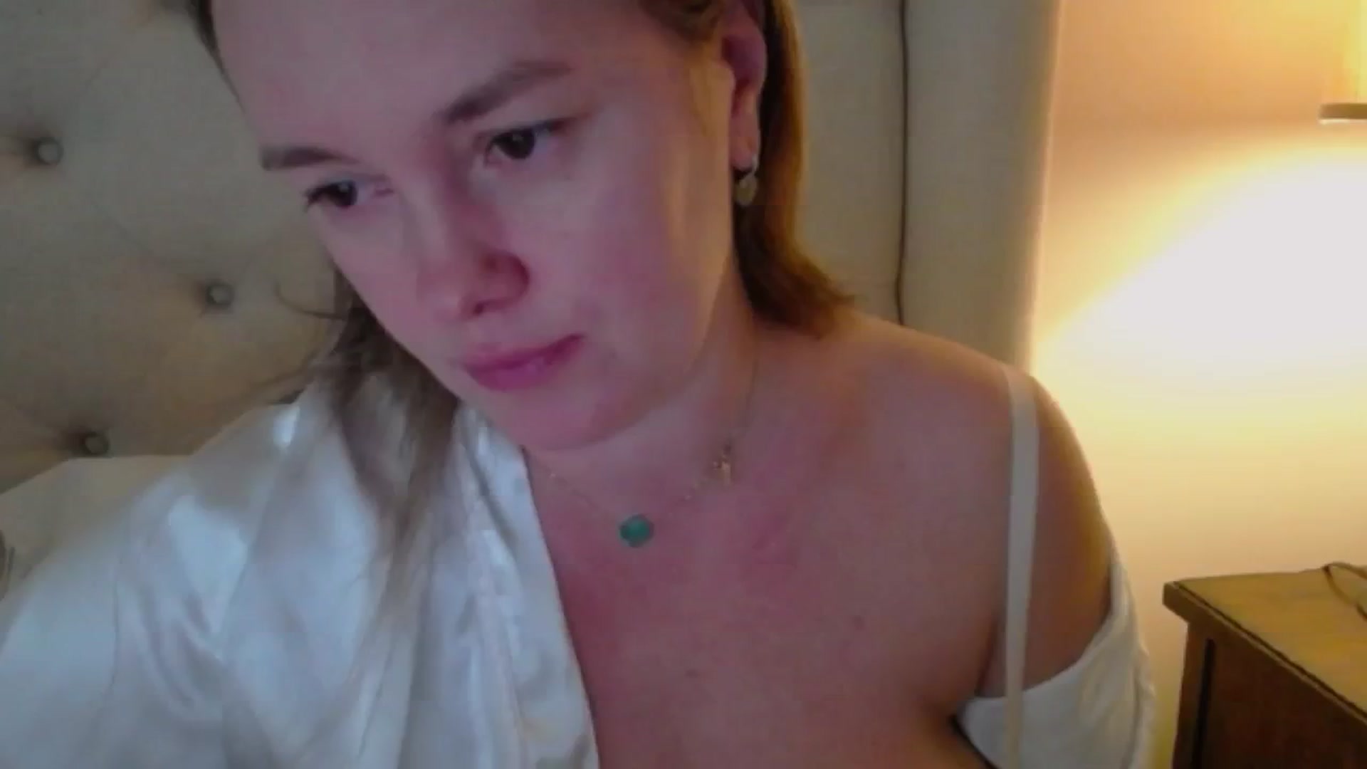 Gallery image thumbnail from J0llye's myfreecams stream on, 11/22/2024, 17:17 image 7 of 20