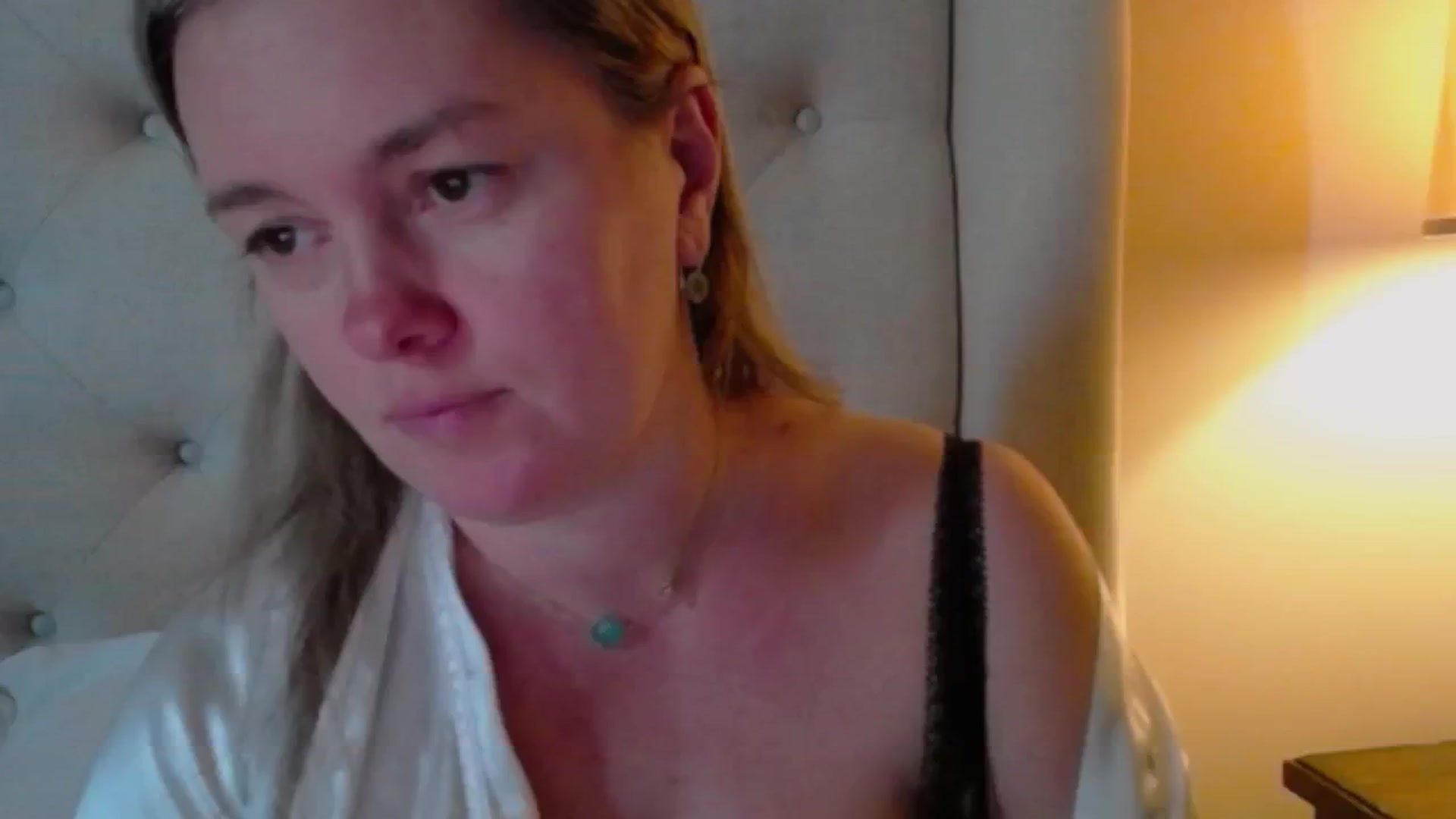 Gallery image thumbnail from J0llye's myfreecams stream on, 11/24/2024, 21:30 image 7 of 20