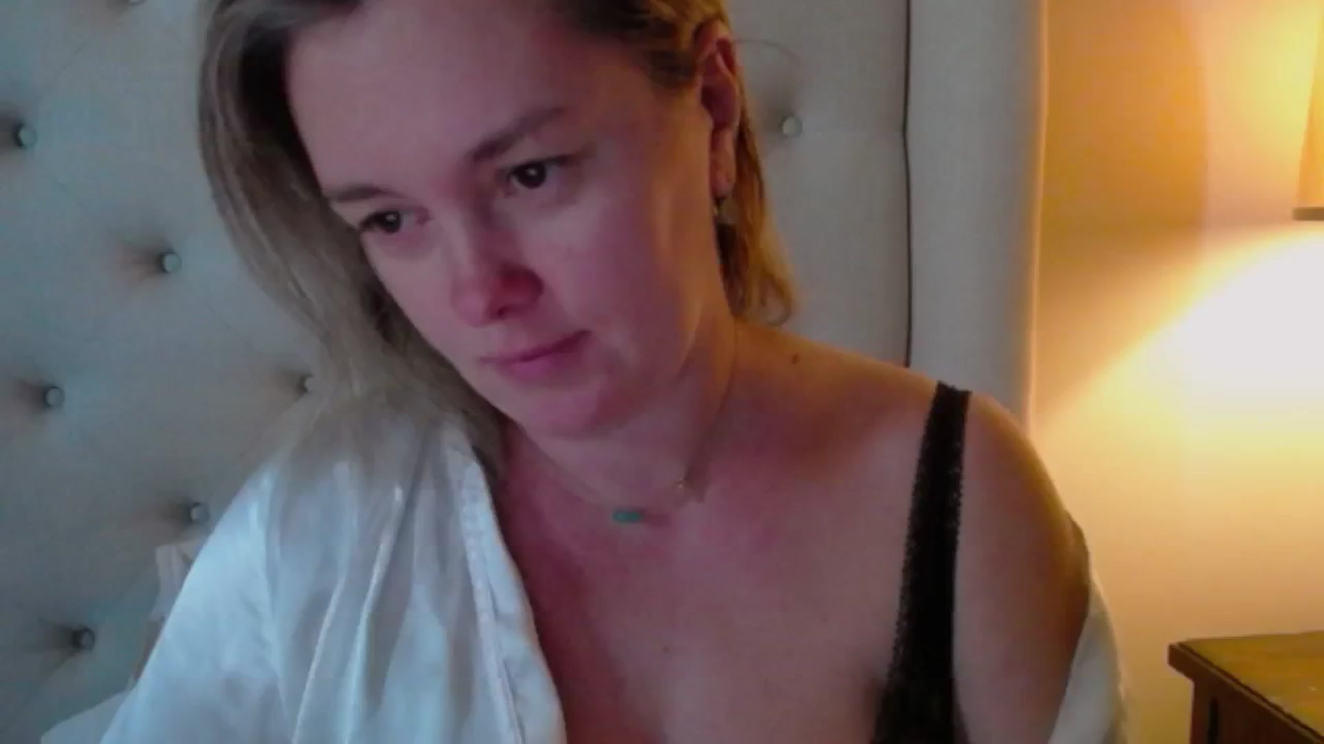 Gallery image thumbnail from J0llye's myfreecams stream on, 11/24/2024, 21:30 image 1 of 20