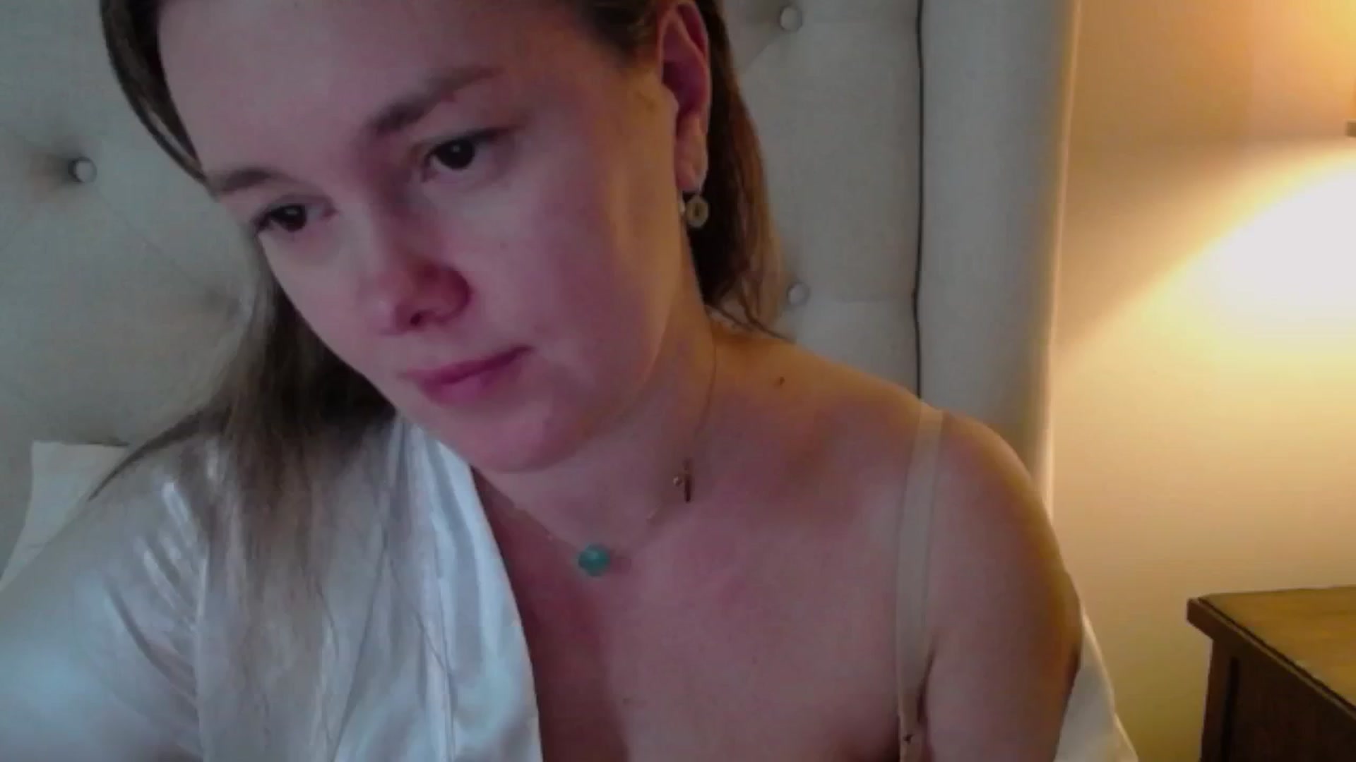 Gallery image thumbnail from J0llye's myfreecams stream on, 11/26/2024, 20:02 image 17 of 20