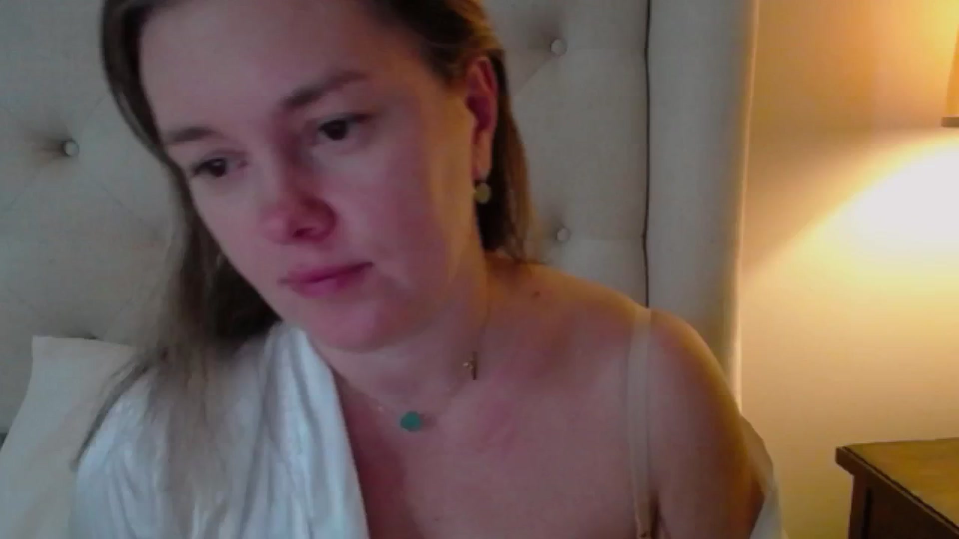 Gallery image thumbnail from J0llye's myfreecams stream on, 11/26/2024, 20:02 image 18 of 20