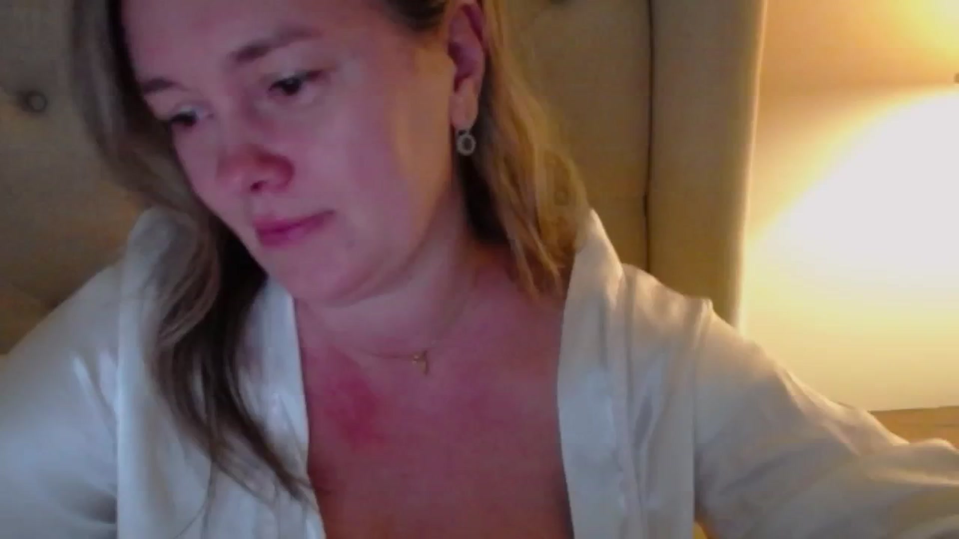Gallery image thumbnail from J0llye's myfreecams stream on, 11/28/2024, 21:10 image 20 of 20