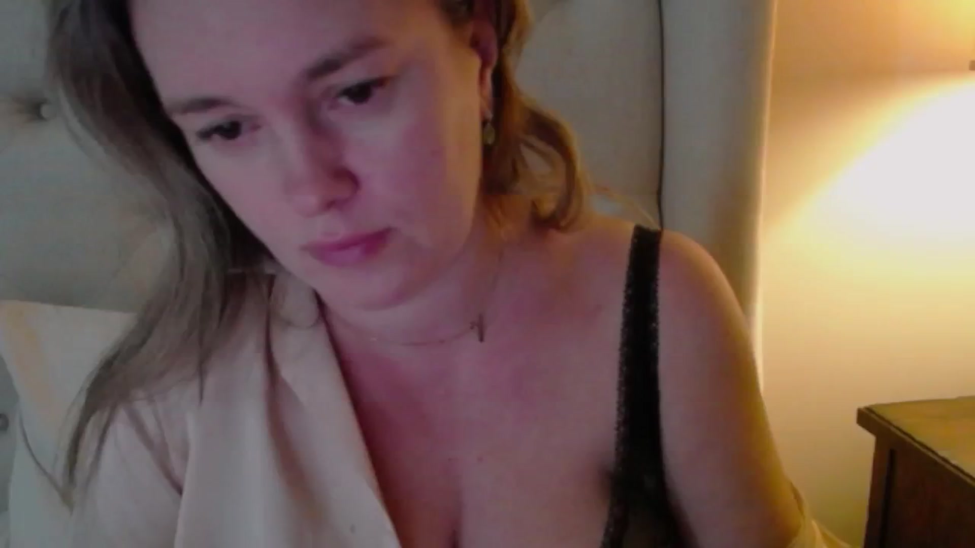 Gallery image thumbnail from J0llye's myfreecams stream on, 11/30/2024, 21:16 image 9 of 20