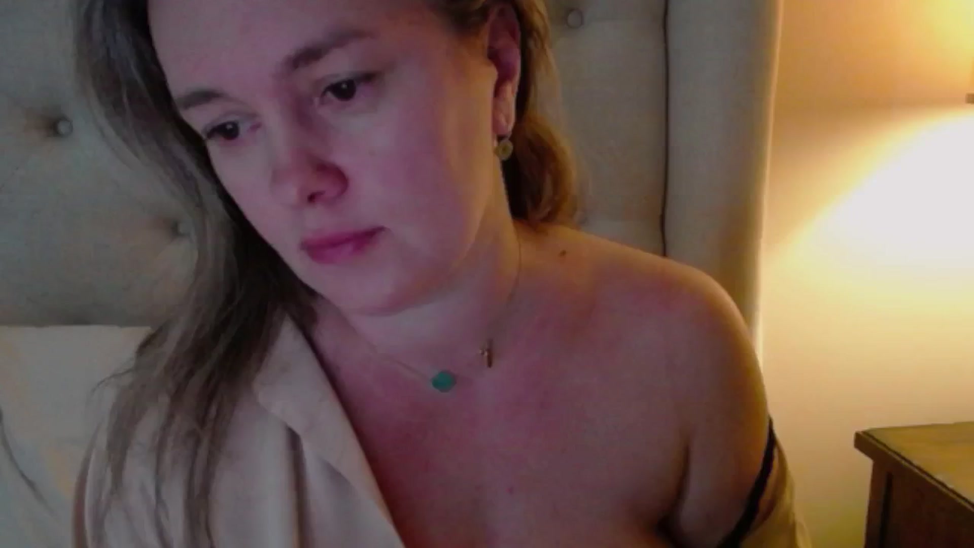 Gallery image thumbnail from J0llye's myfreecams stream on, 11/30/2024, 21:32 image 5 of 20