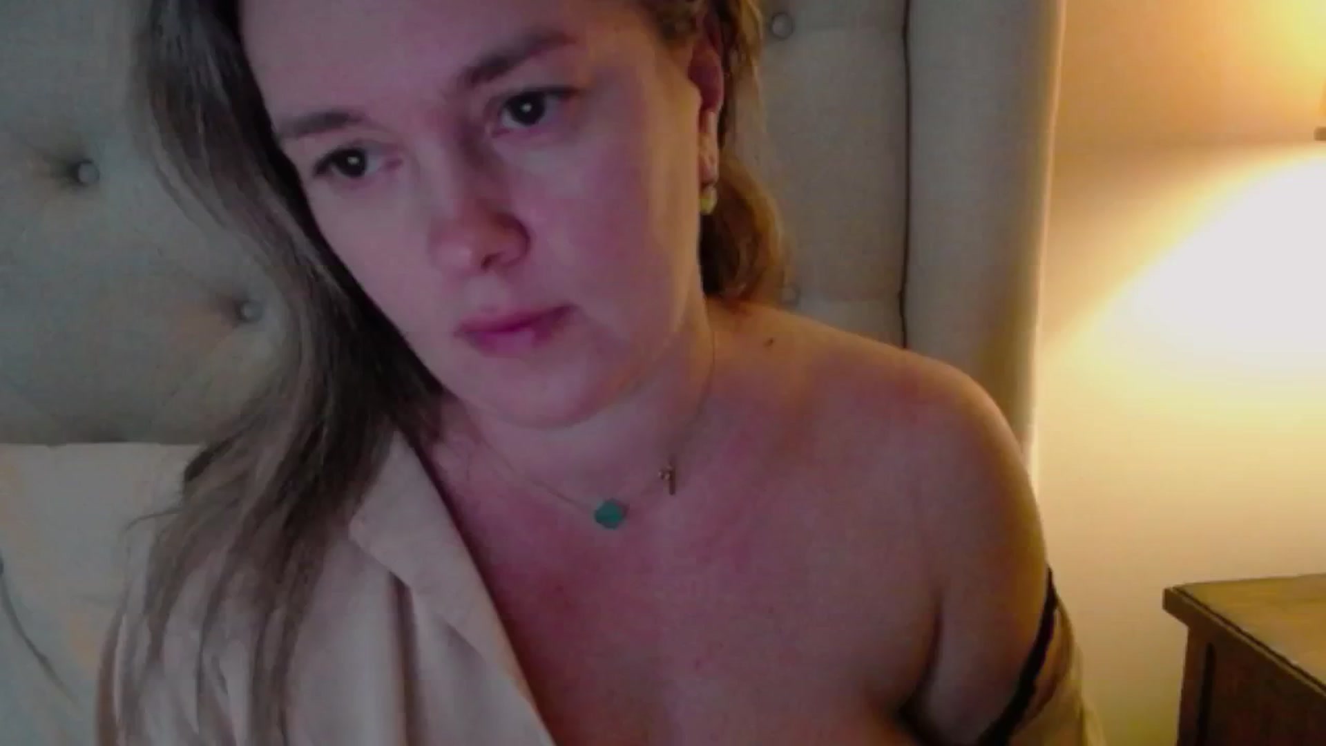 Gallery image thumbnail from J0llye's myfreecams stream on, 11/30/2024, 21:32 image 6 of 20